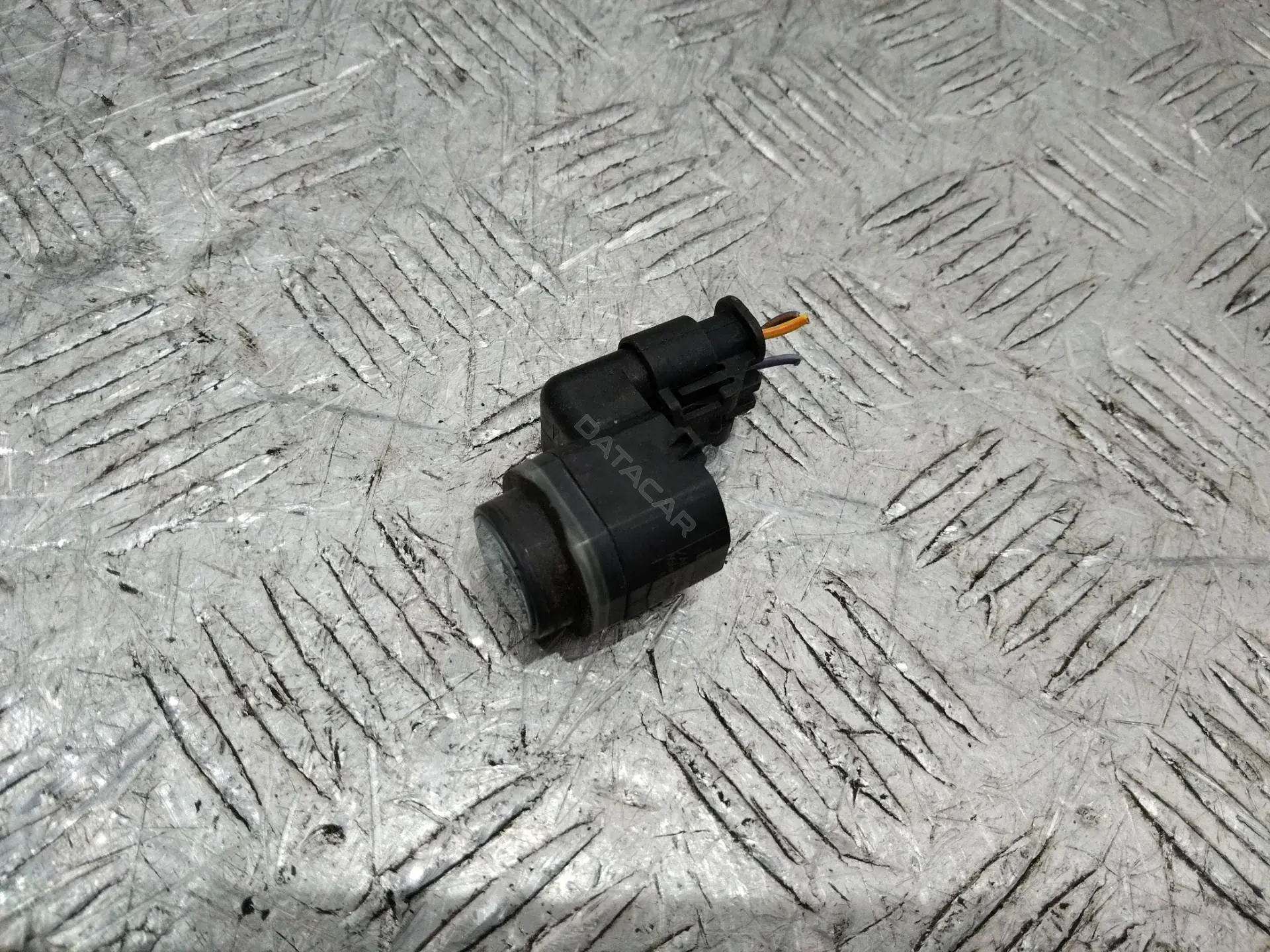 Датчик парктроника AH4215K859AA