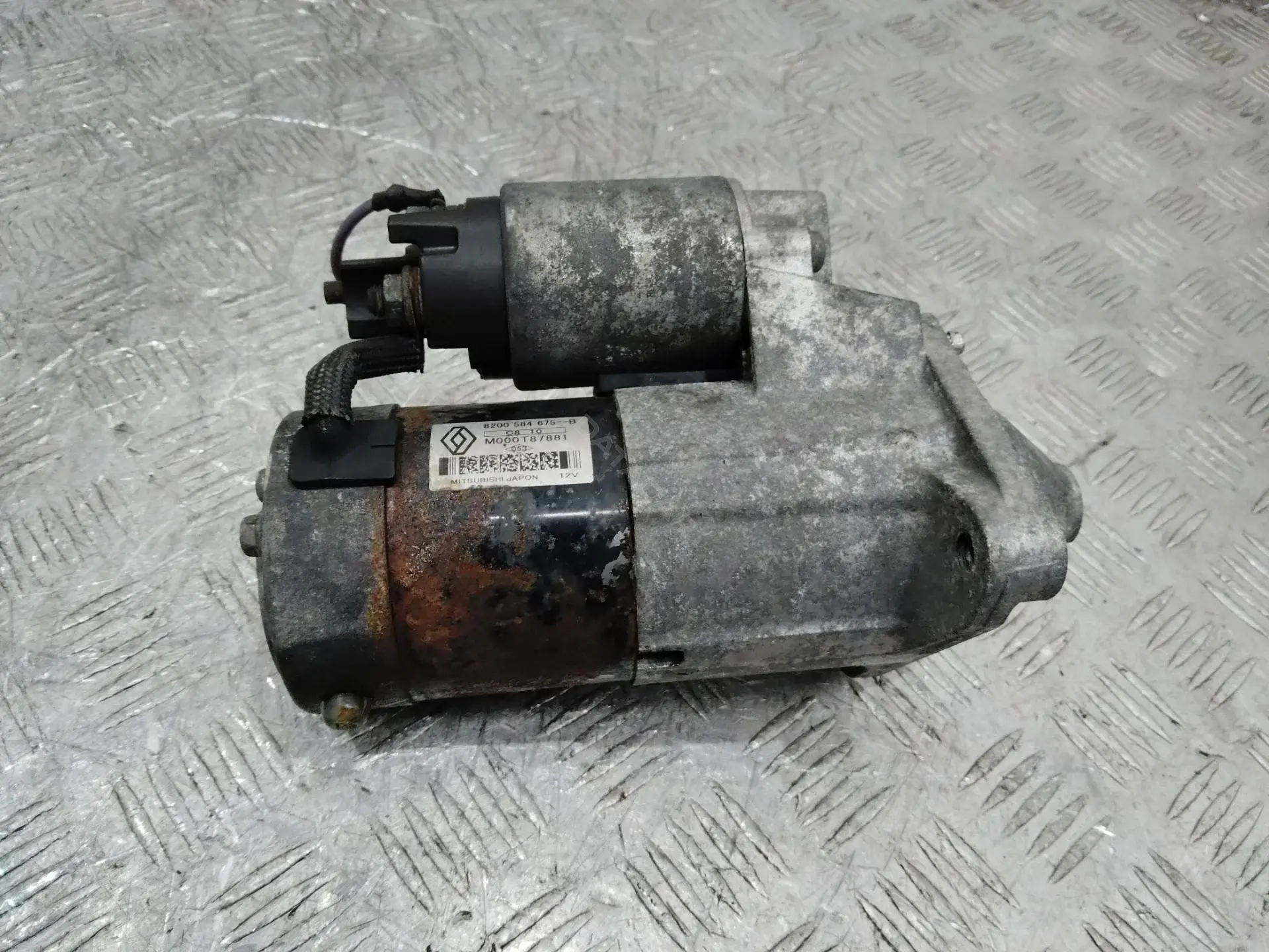 Стартер 8200584675