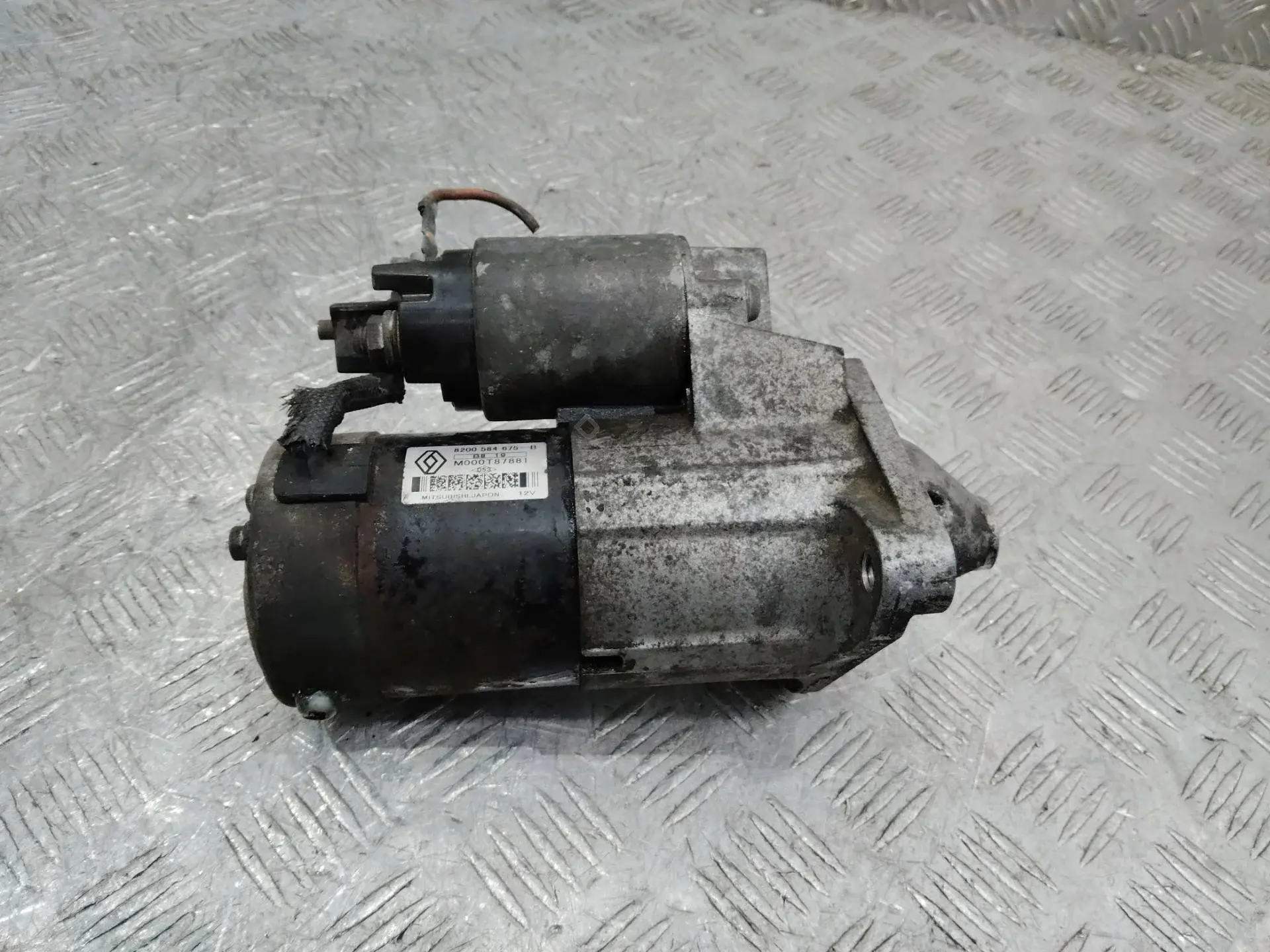 Стартер 8200584675