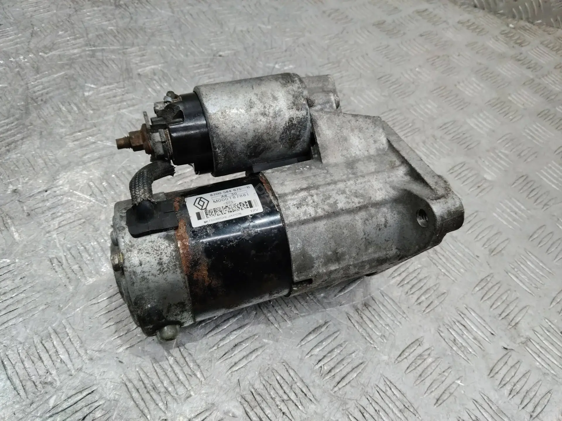Стартер 8200584675