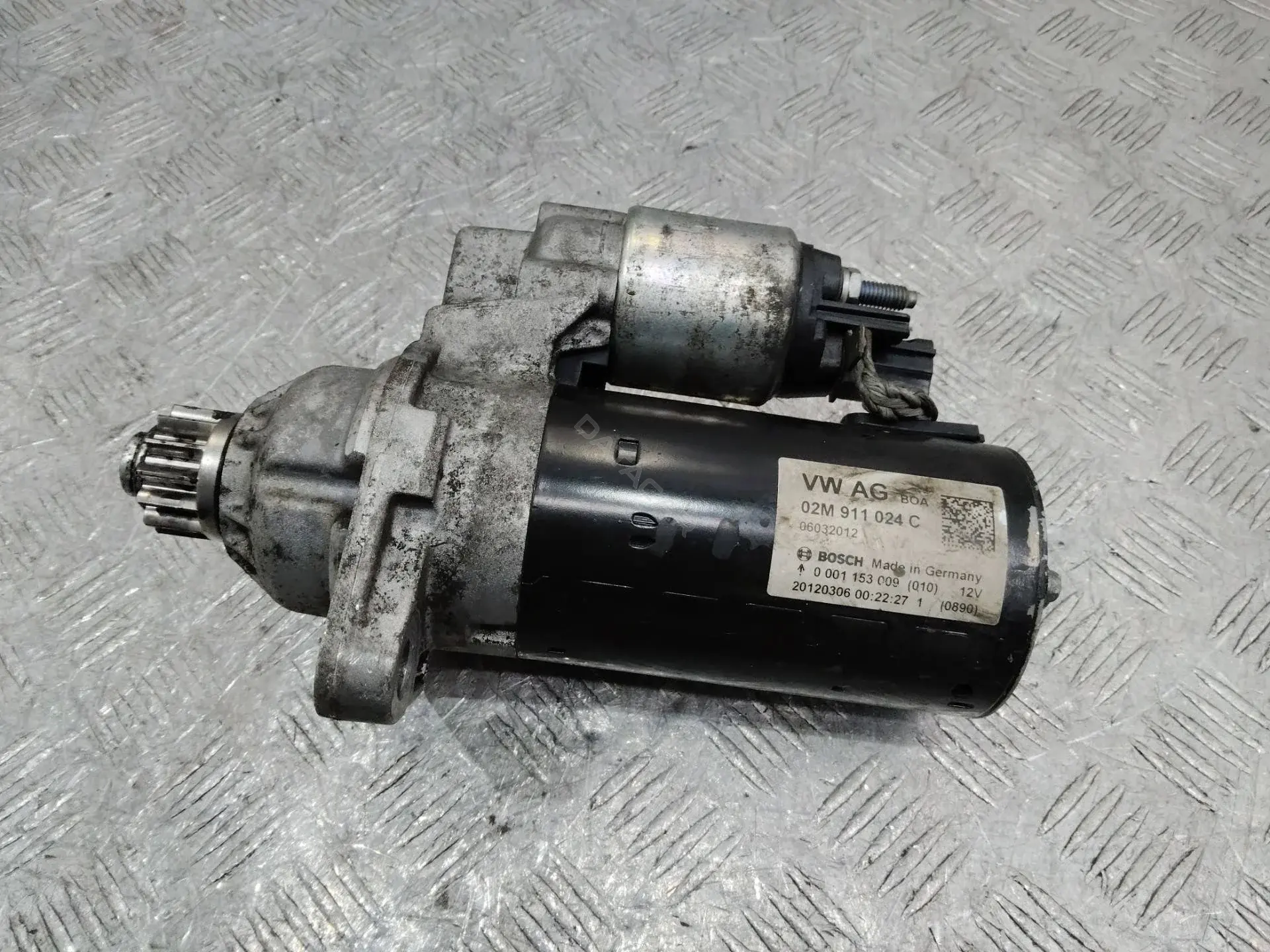 Стартер 02M911024