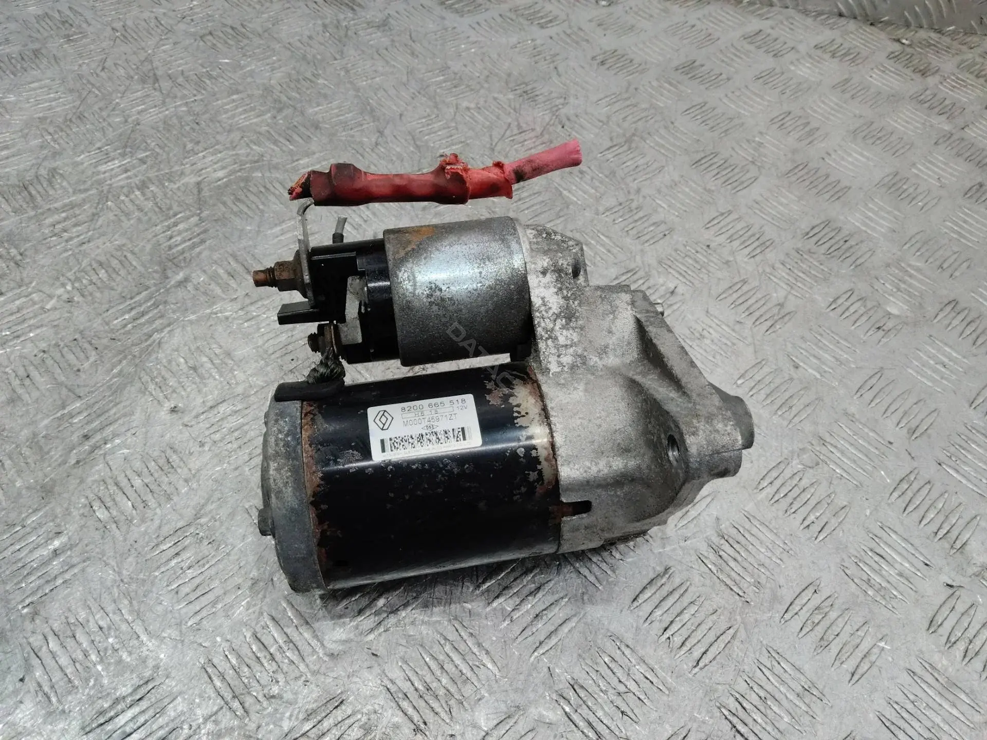 Стартер 8200665518