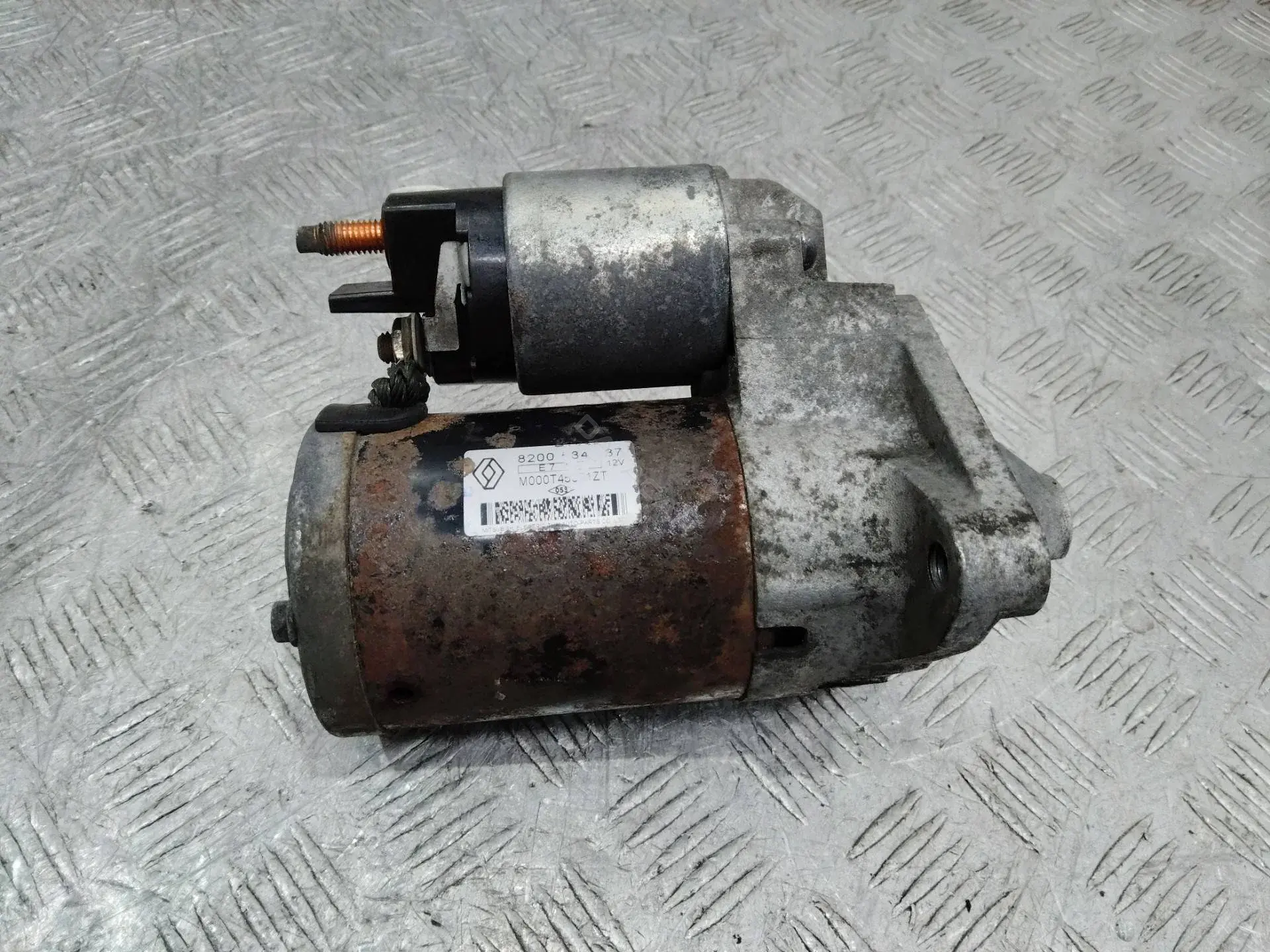Стартер 8200584837