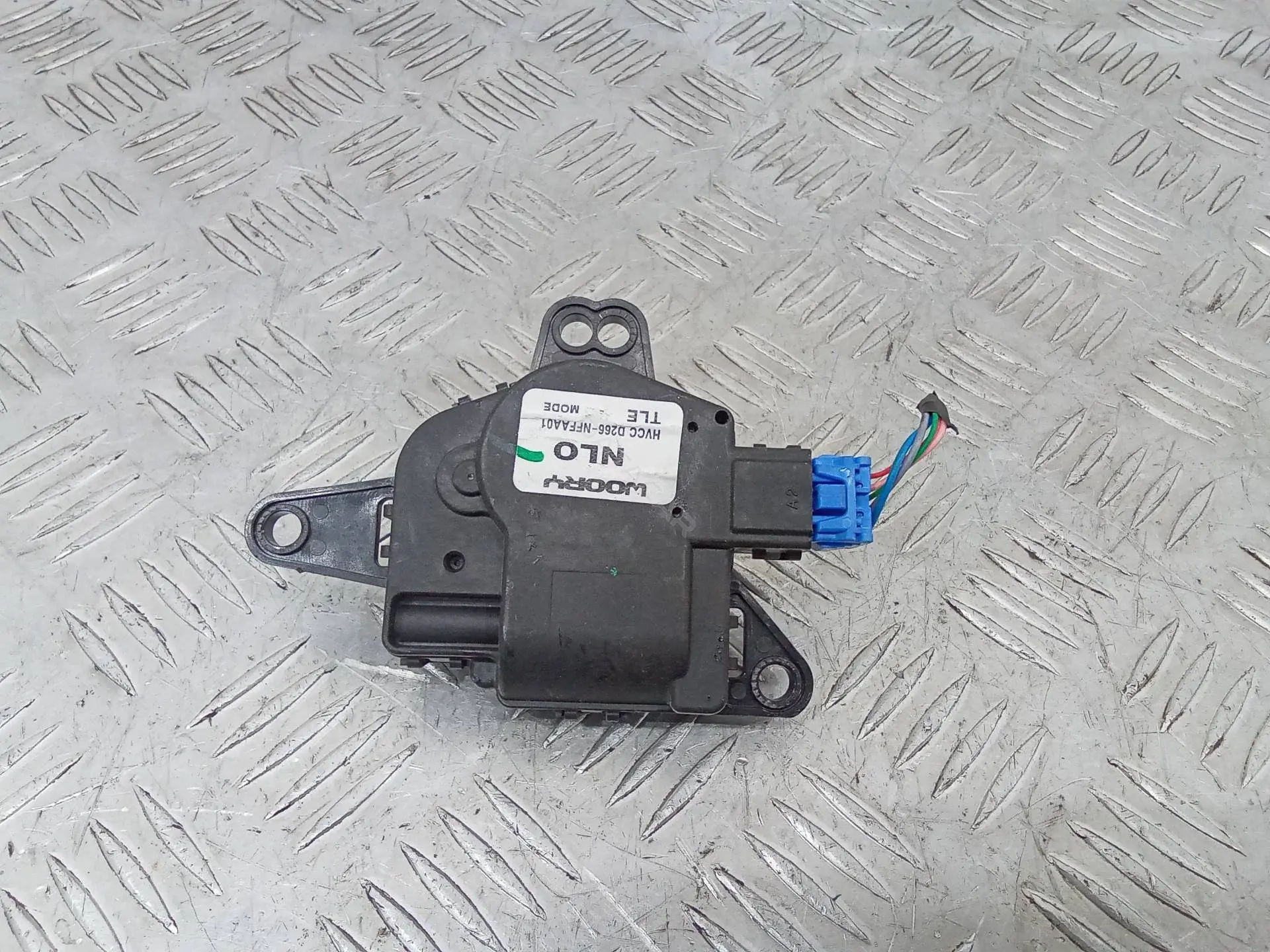 Мотор заслонки печки D266NFFAA01
