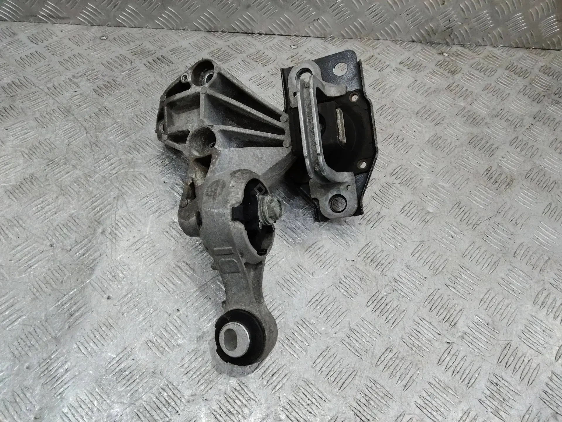Подушка двигателя (Опора) 11210JD500