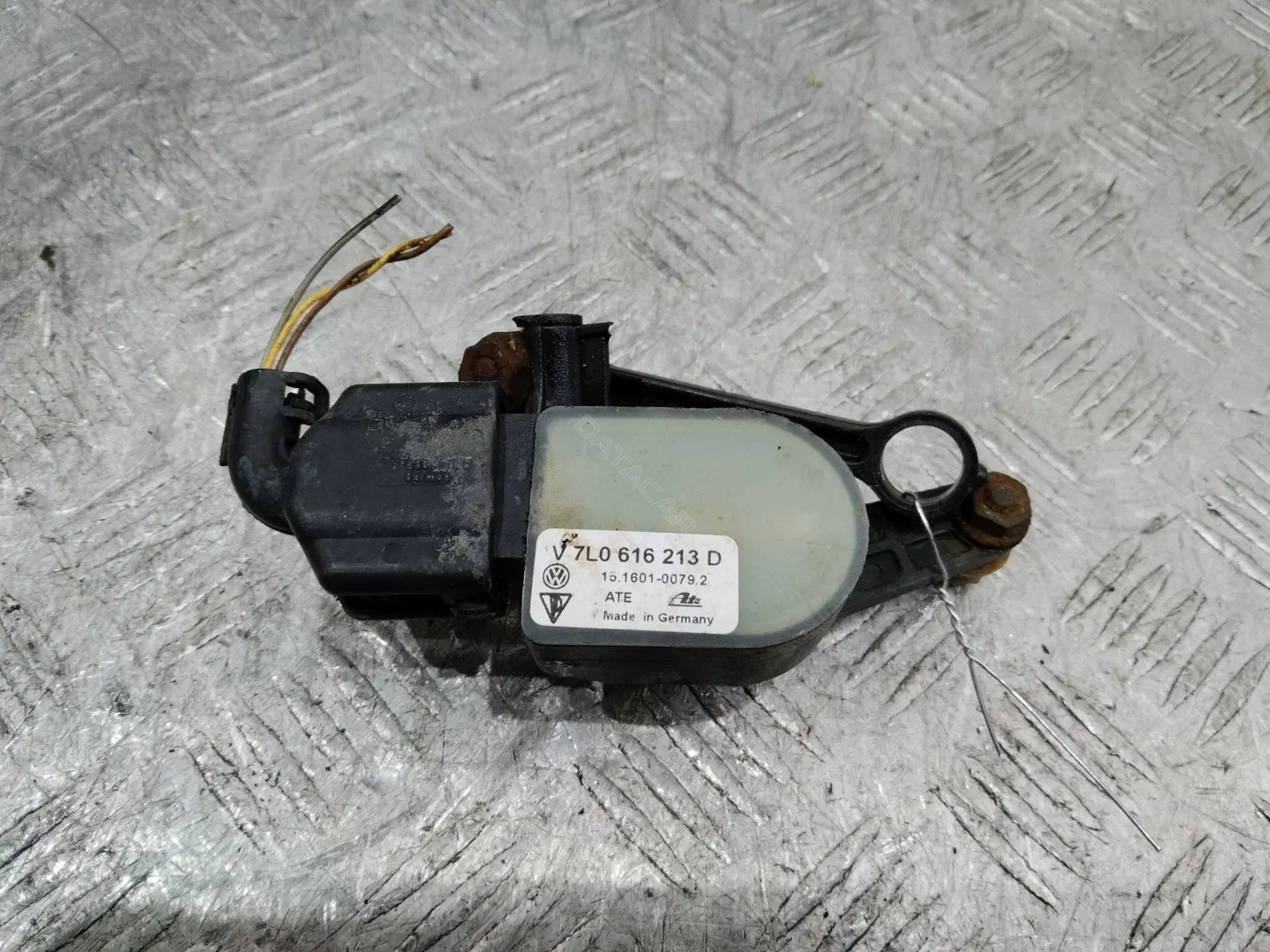 Датчик дорожного просвета 7L0616213D