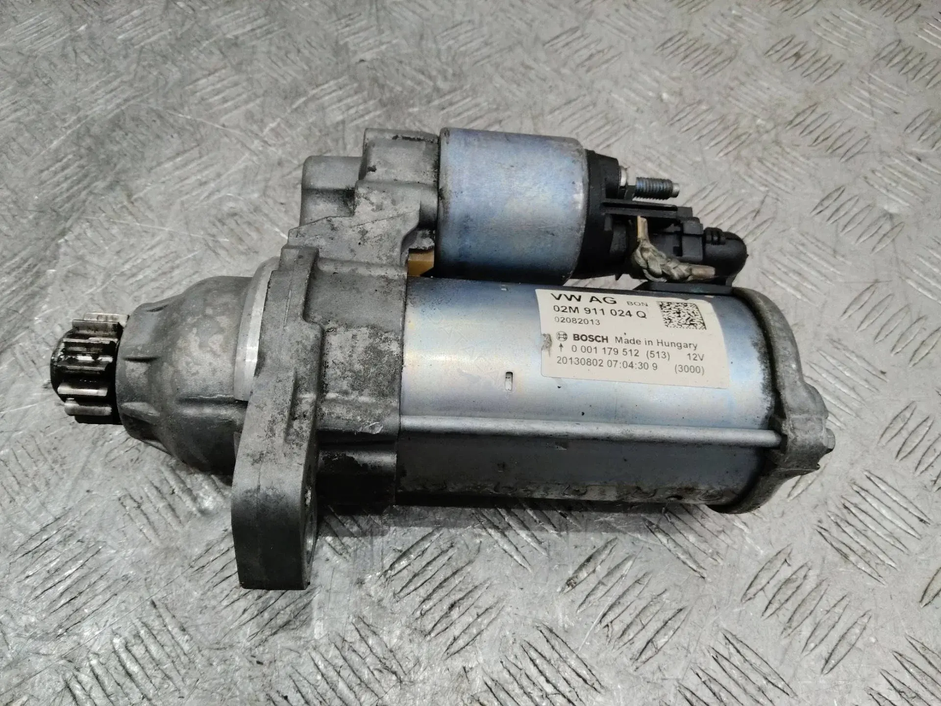 Стартер 02M911024