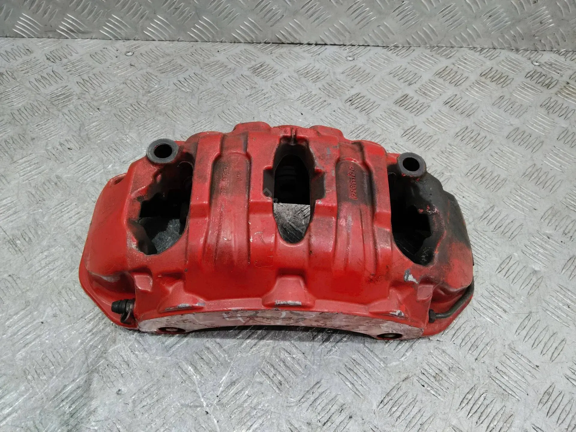 Суппорт тормозной 20A22103