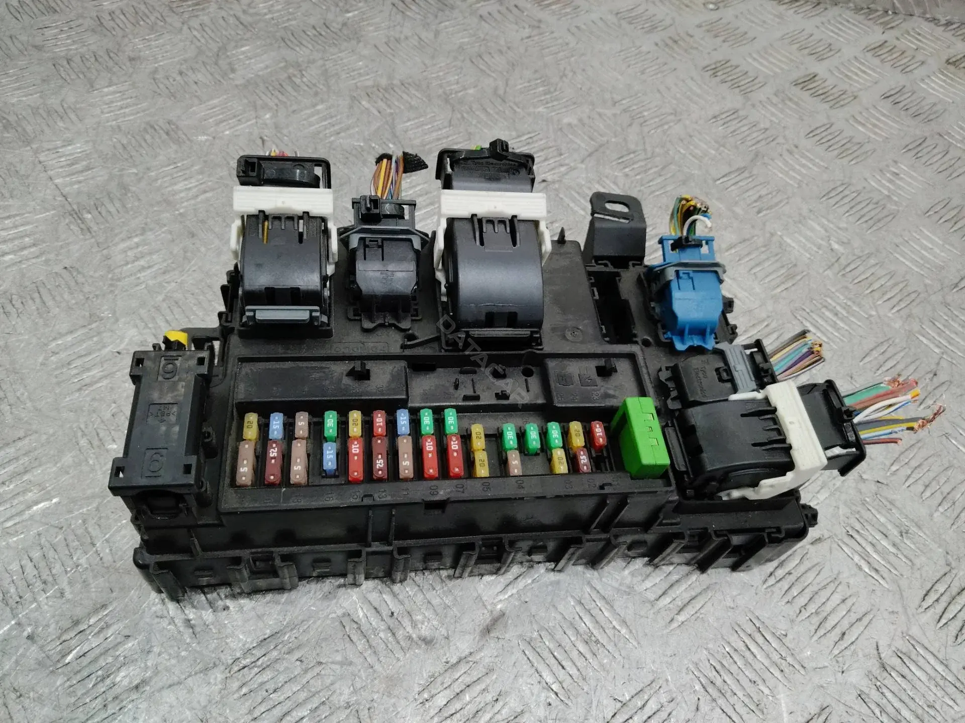 Блок предохранителей GK2T15604FAF