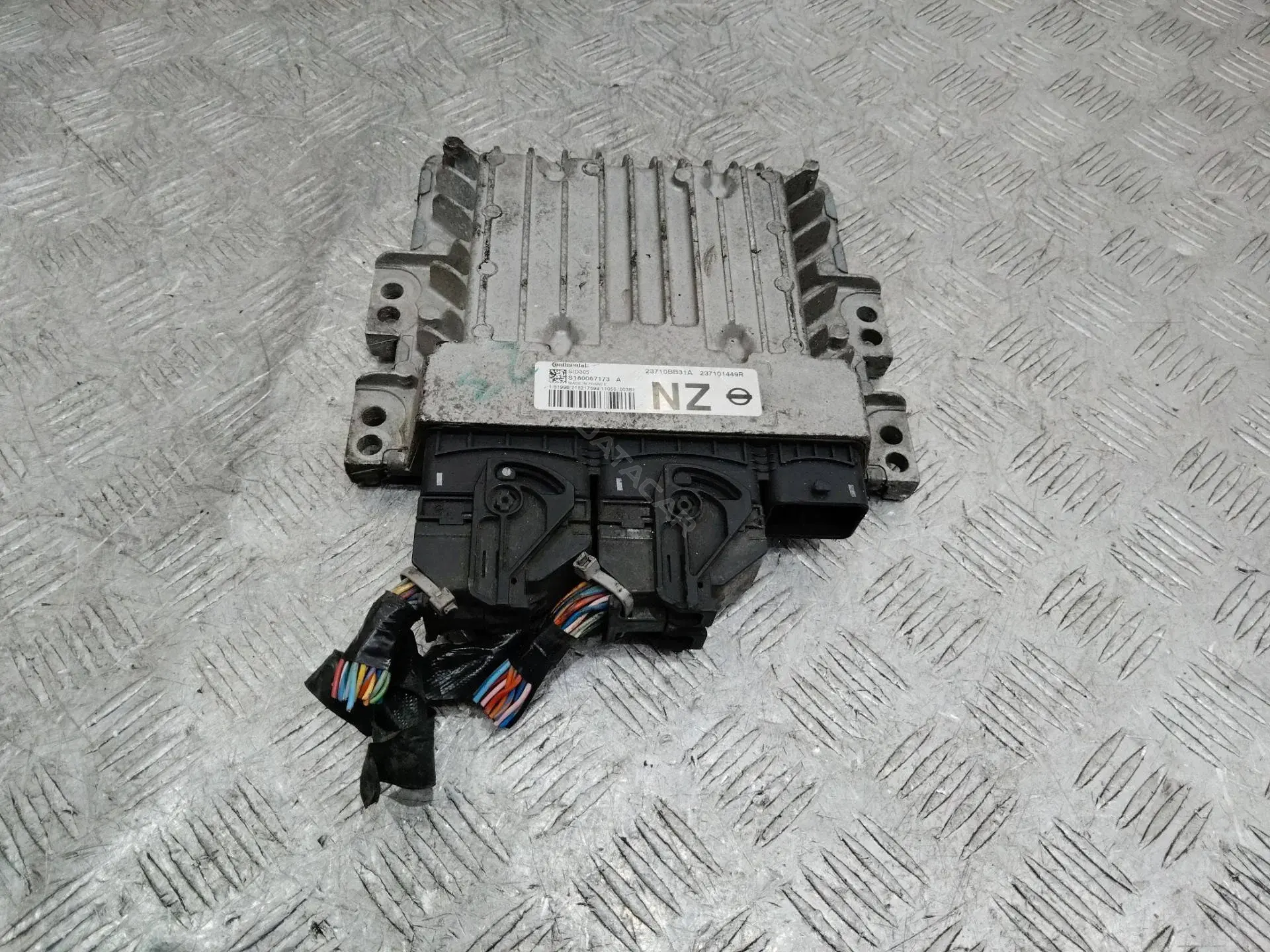 Блок управления двигателем 237101449R, 23710BB31A