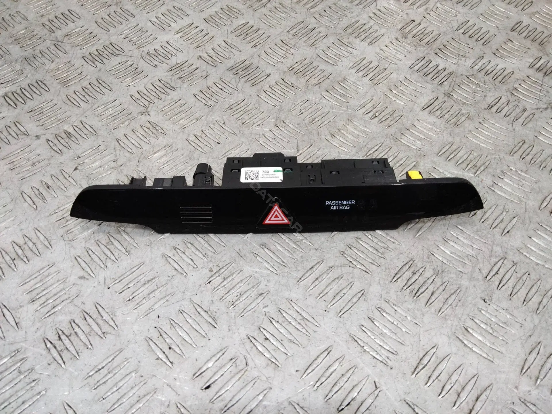 Кнопка аварийки 93700D7800