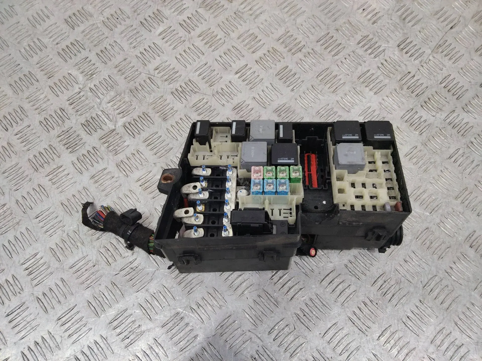 Блок предохранителей 3M5T14A142AB
