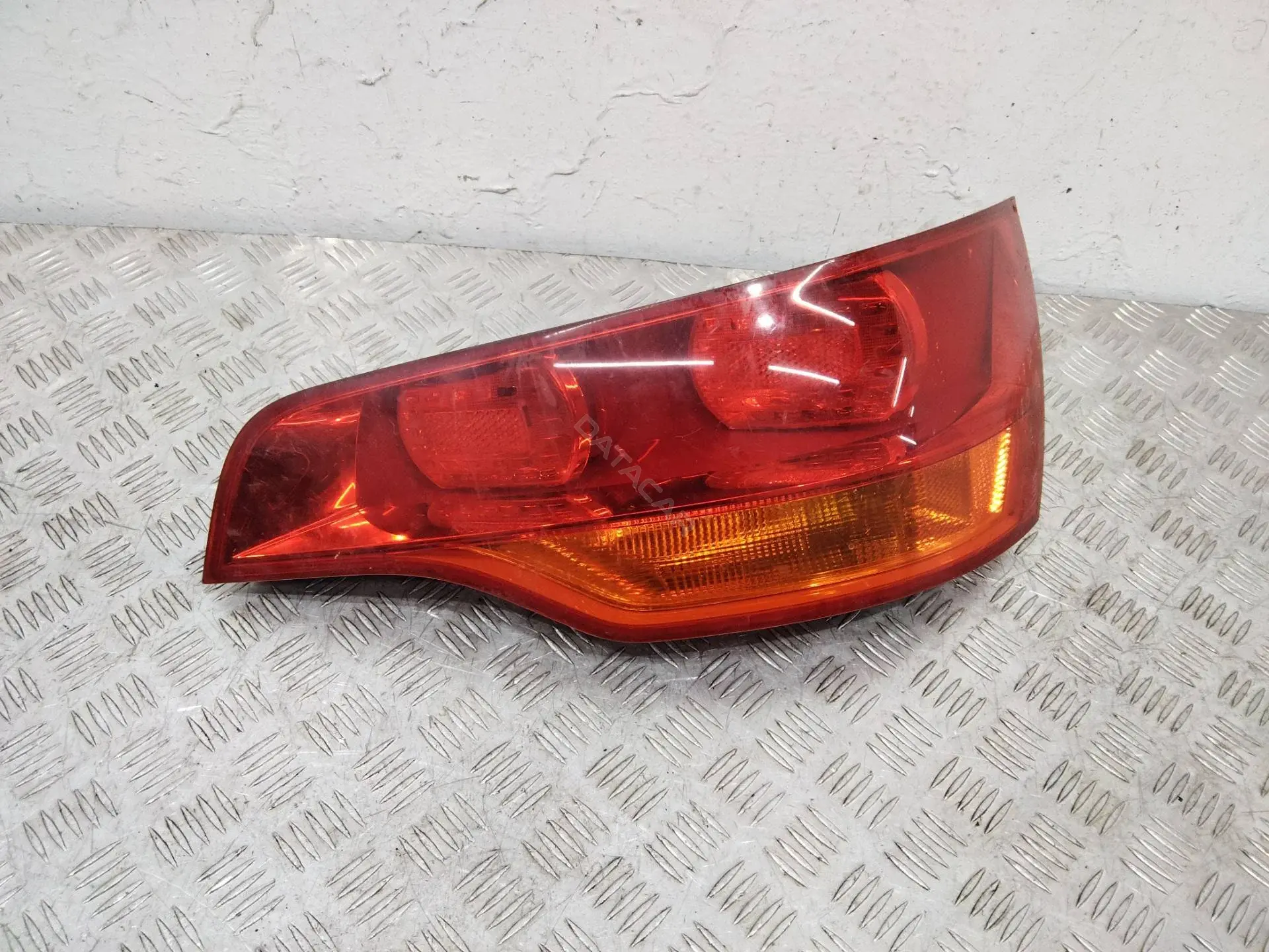 Задние фонари 4L0945094