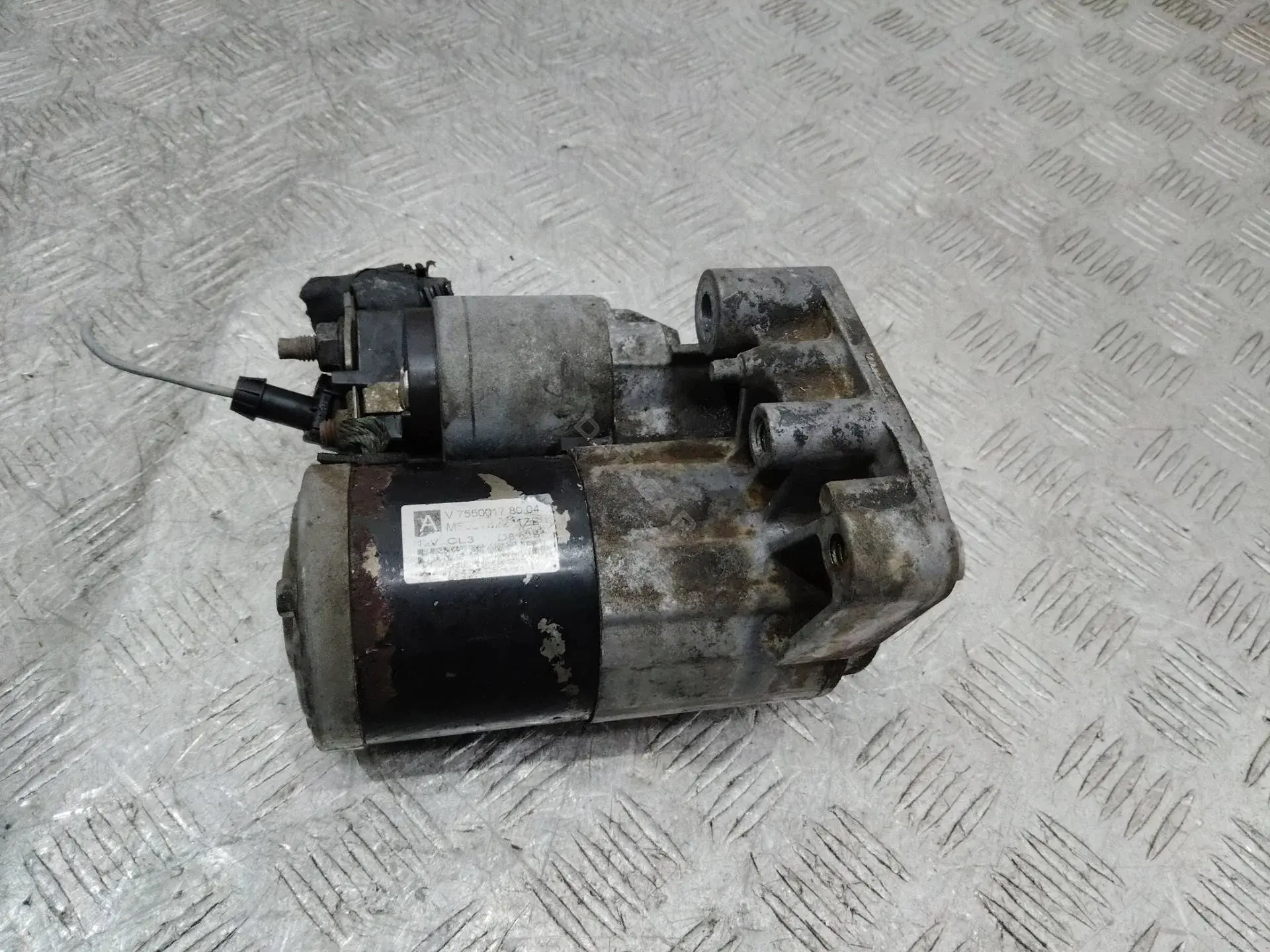 Стартер V755001780