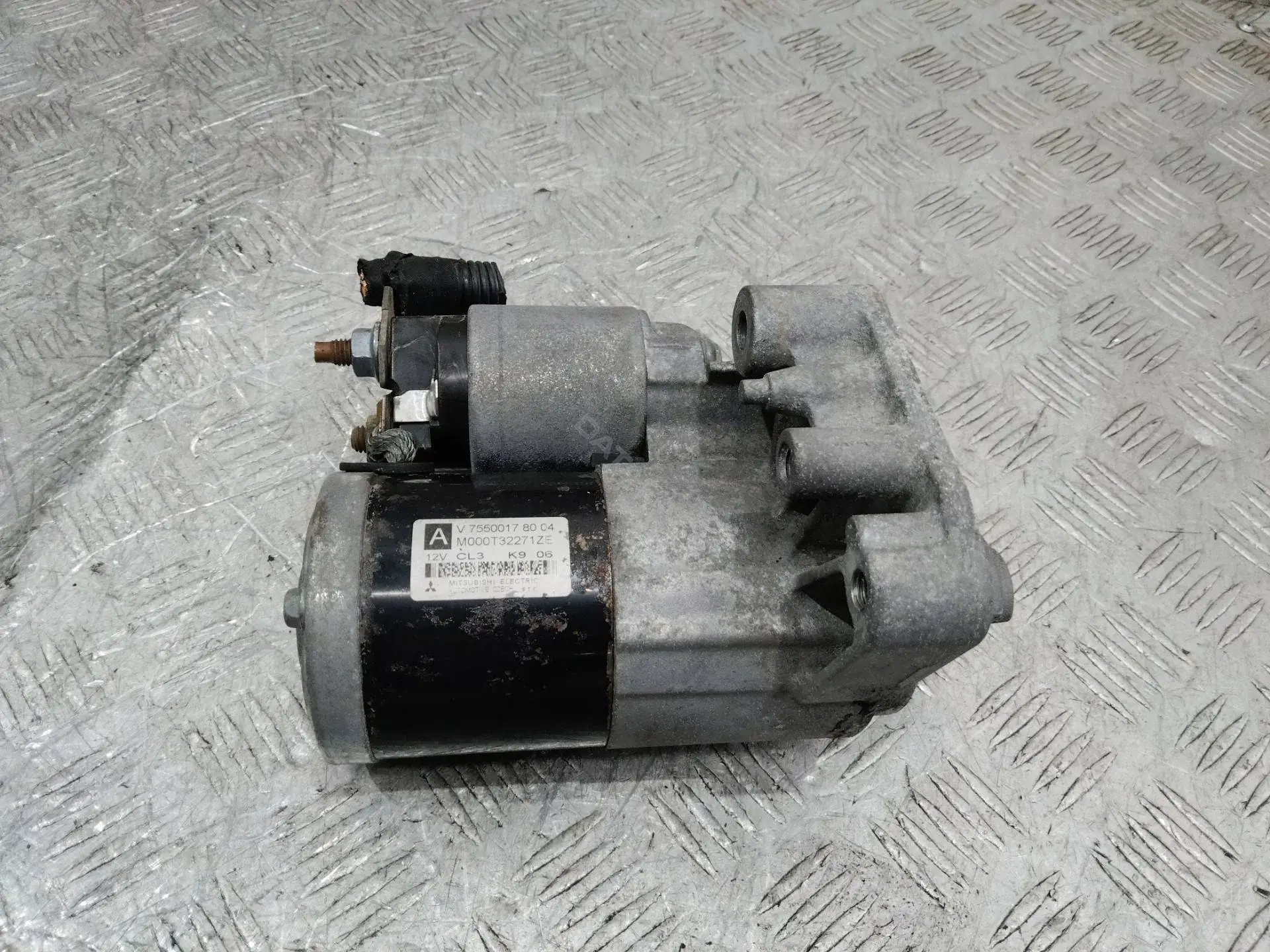 Стартер V755001780