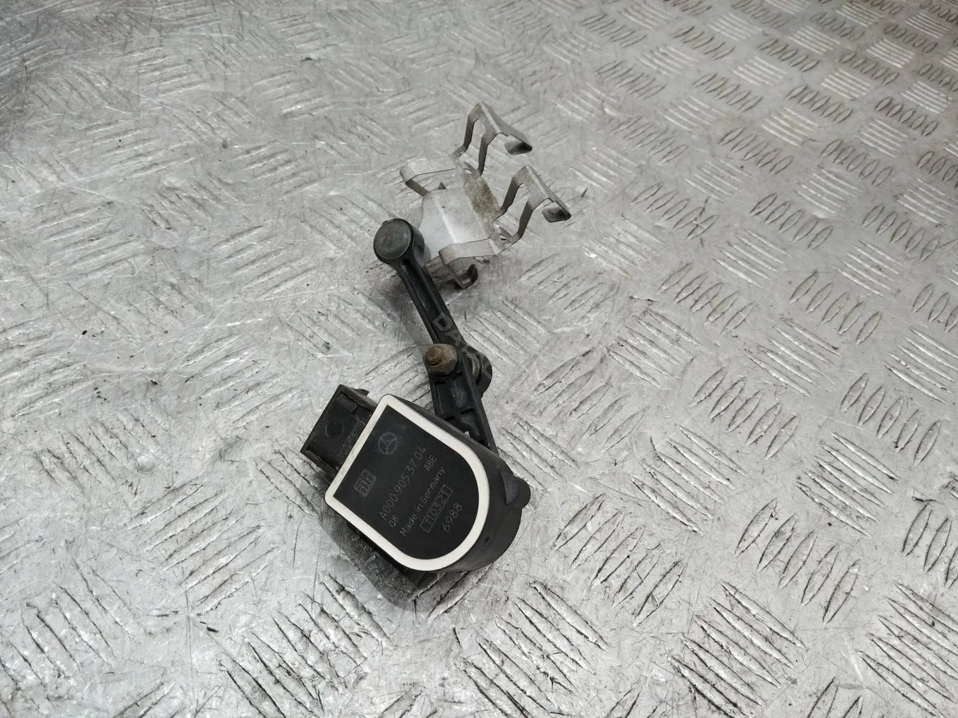 Датчик дорожного просвета A0009053704