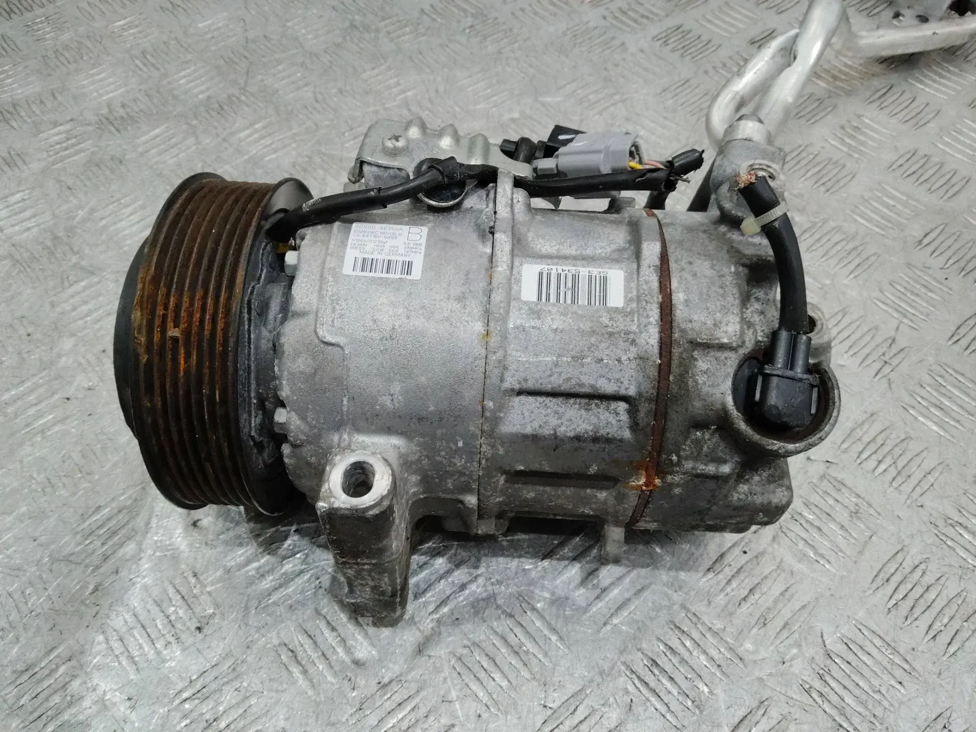 Компрессор кондиционера 926004EB0A
