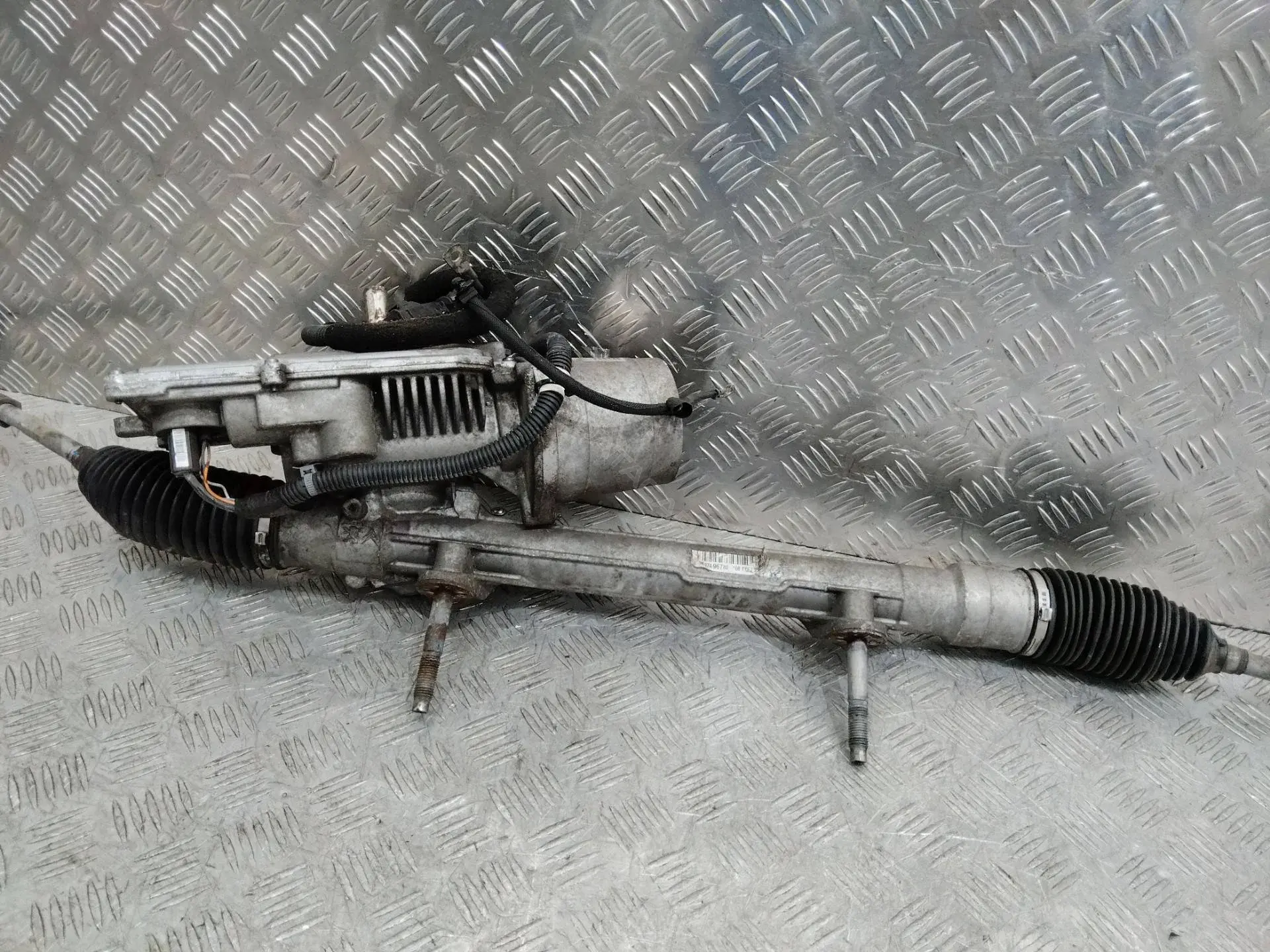 Рулевая рейка 9807496780