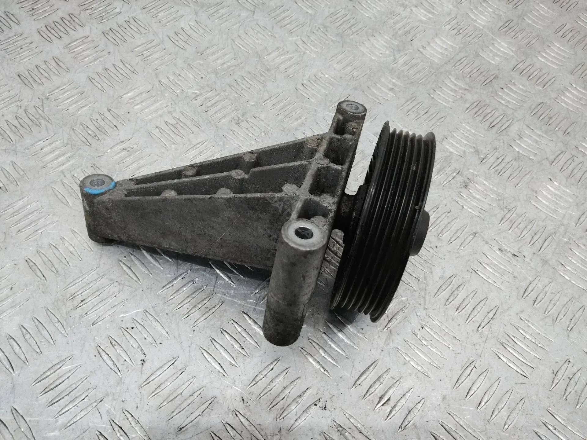 Кронштейн двигателя A6112341039