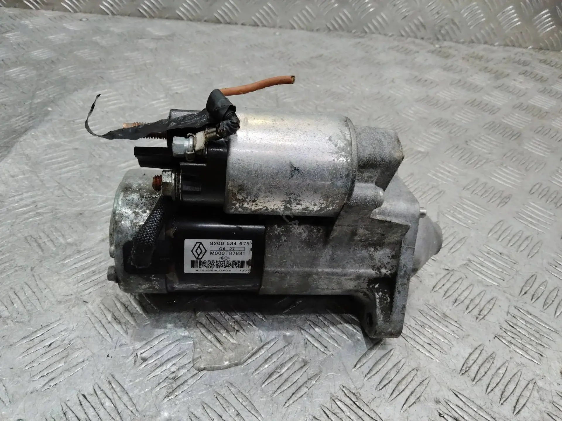 Стартер 8200584675
