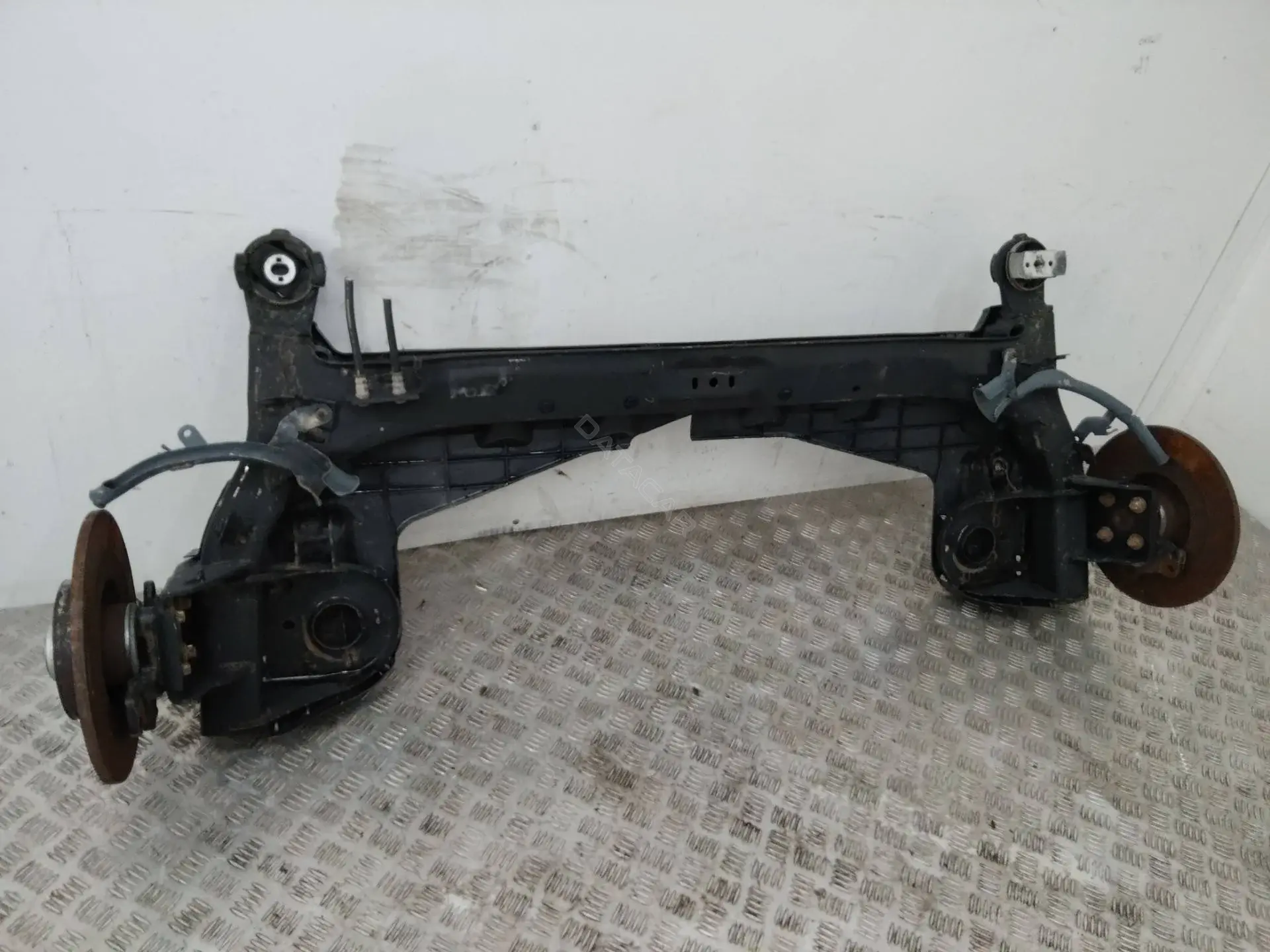 Балка подвески 8134274