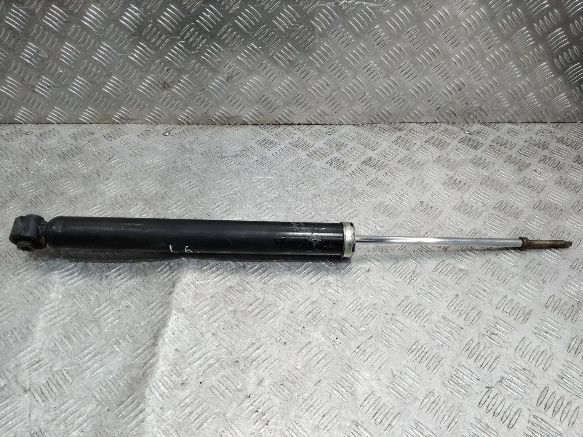 Амортизаторы 56210BX82A