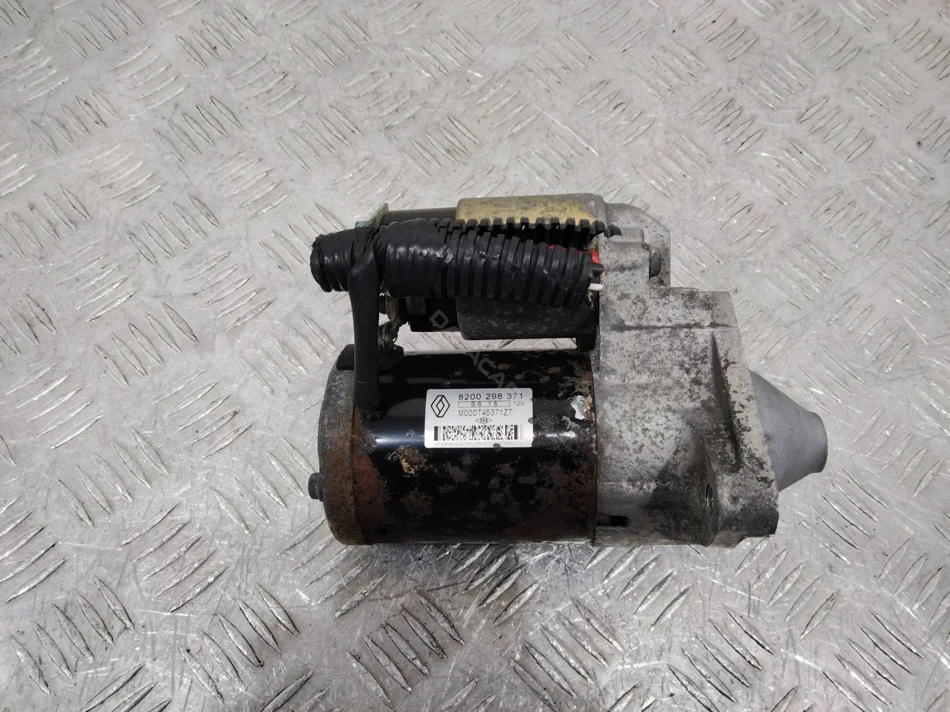 Стартер 8200298371