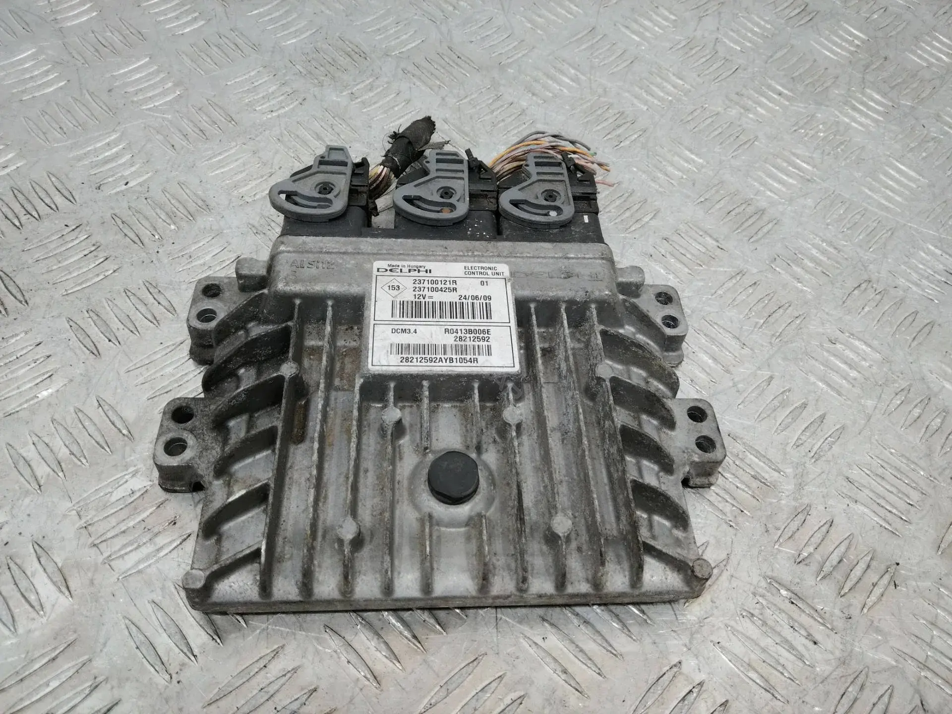 Блок управления двигателем 237100121R, 237100425R