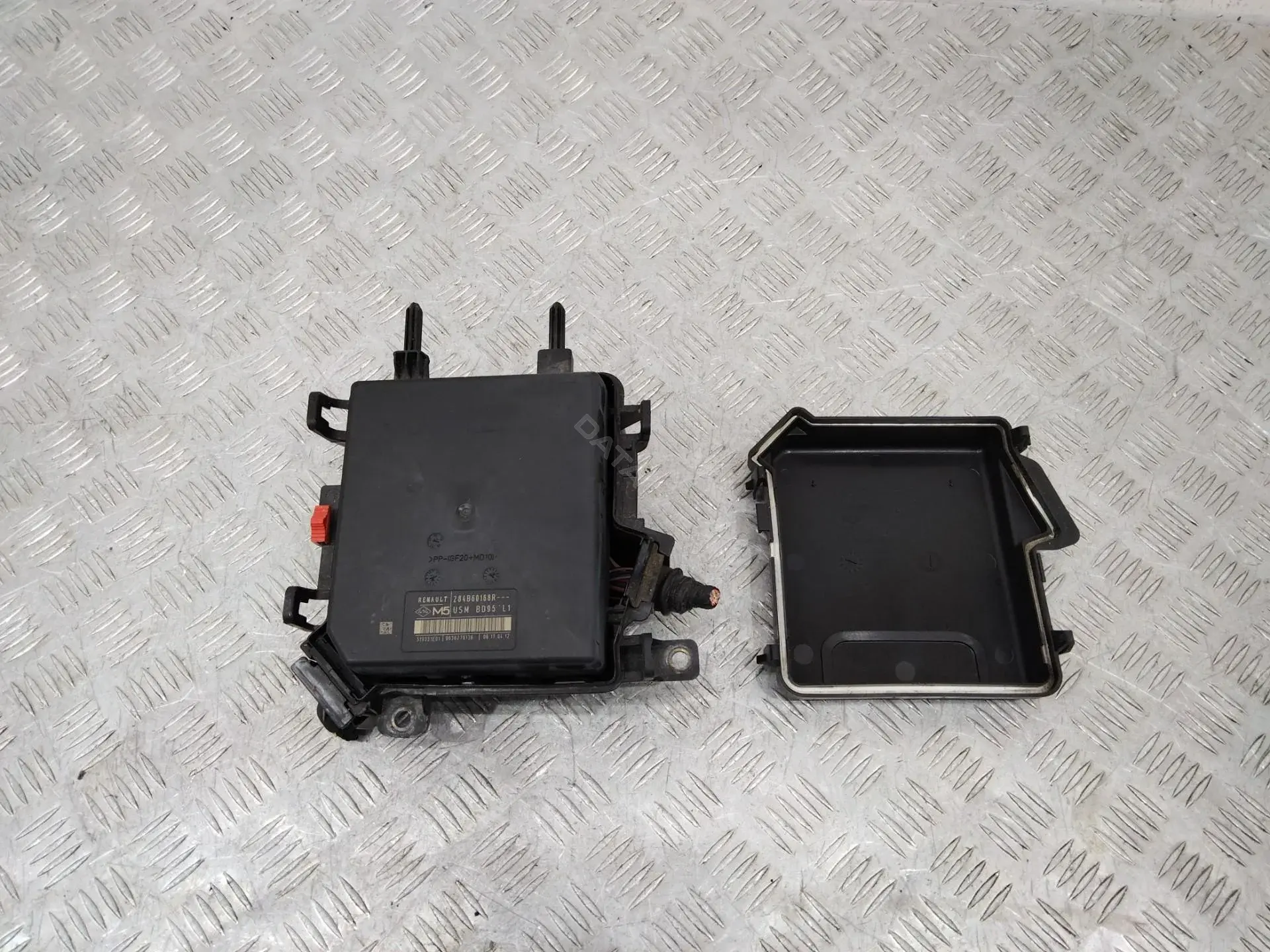 Блок предохранителей 284B60168R