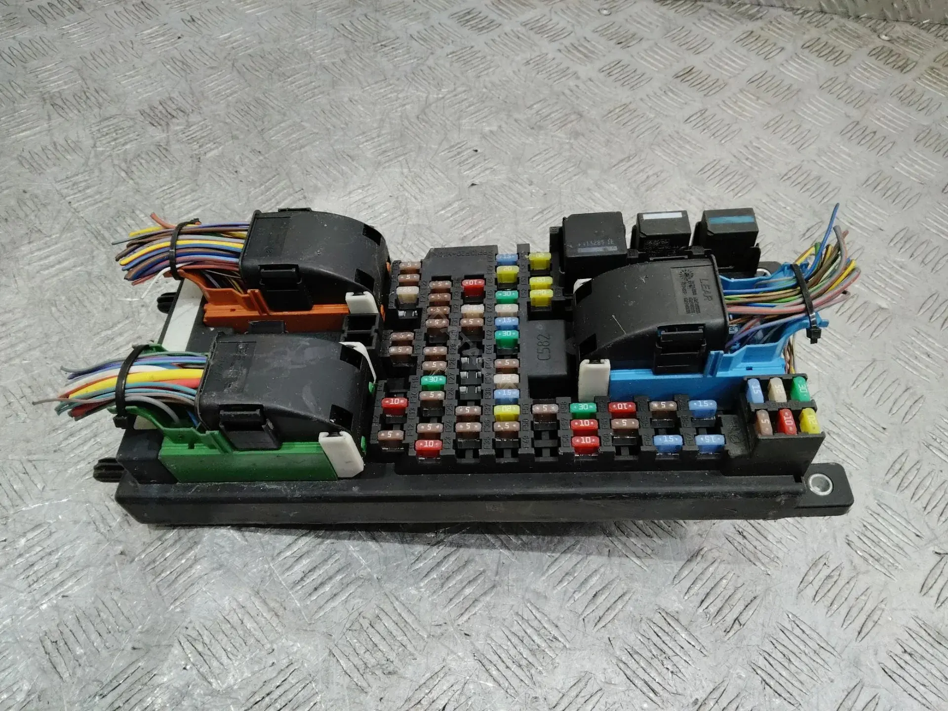Блок предохранителей BJ3214F041AG