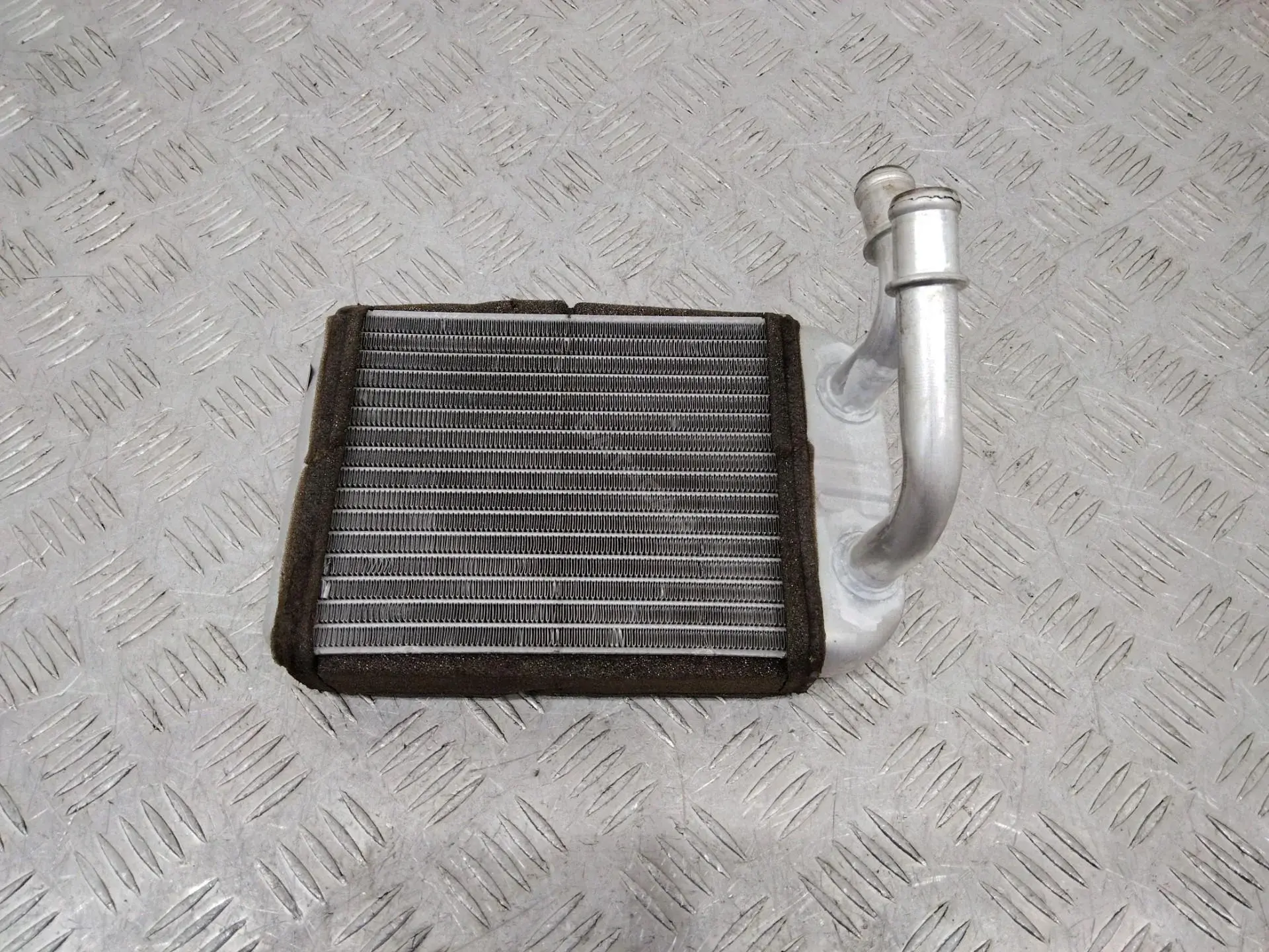 Радиатор печки 7L0819032A