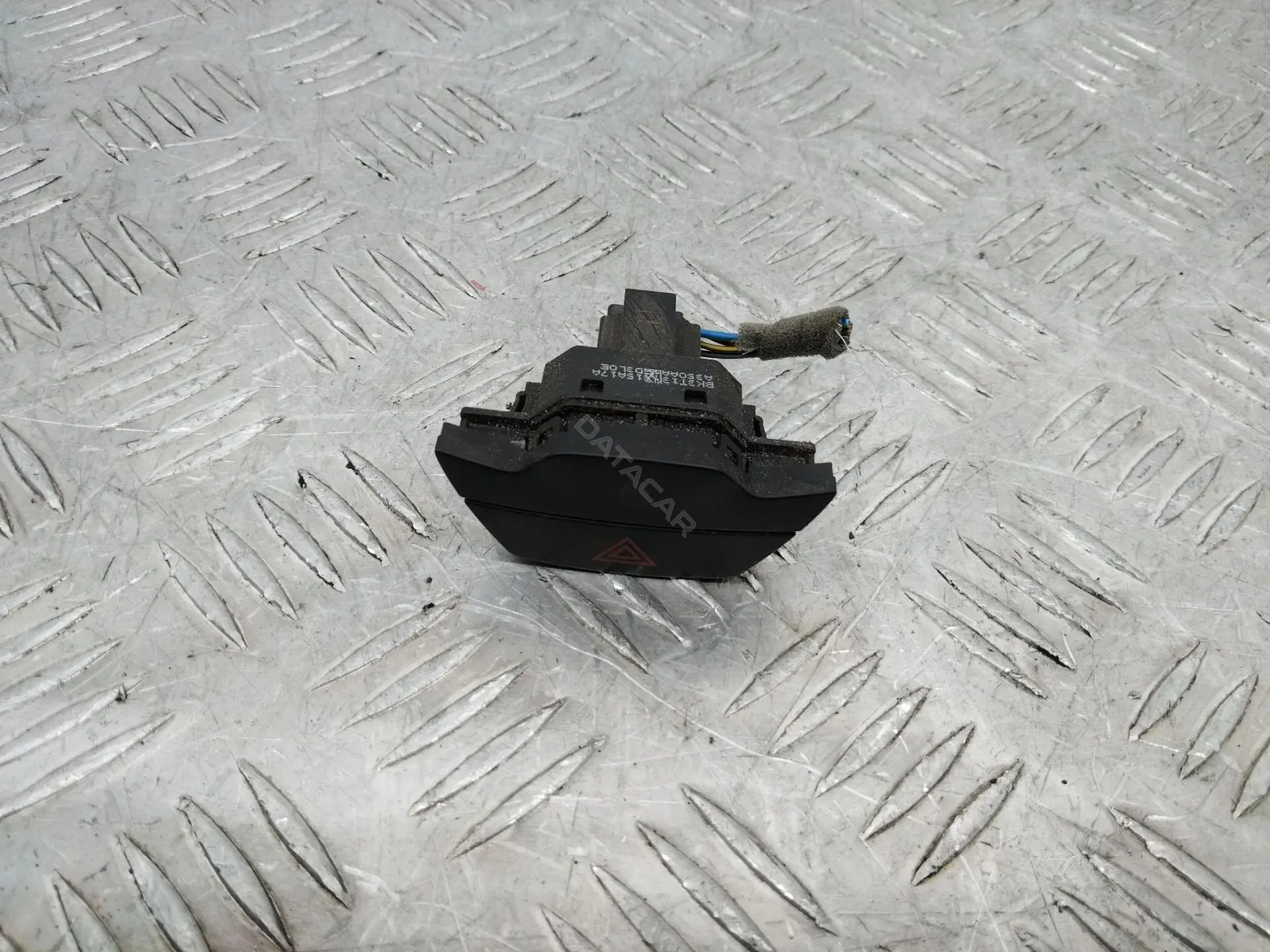 Кнопка аварийки BK3T1315A17A