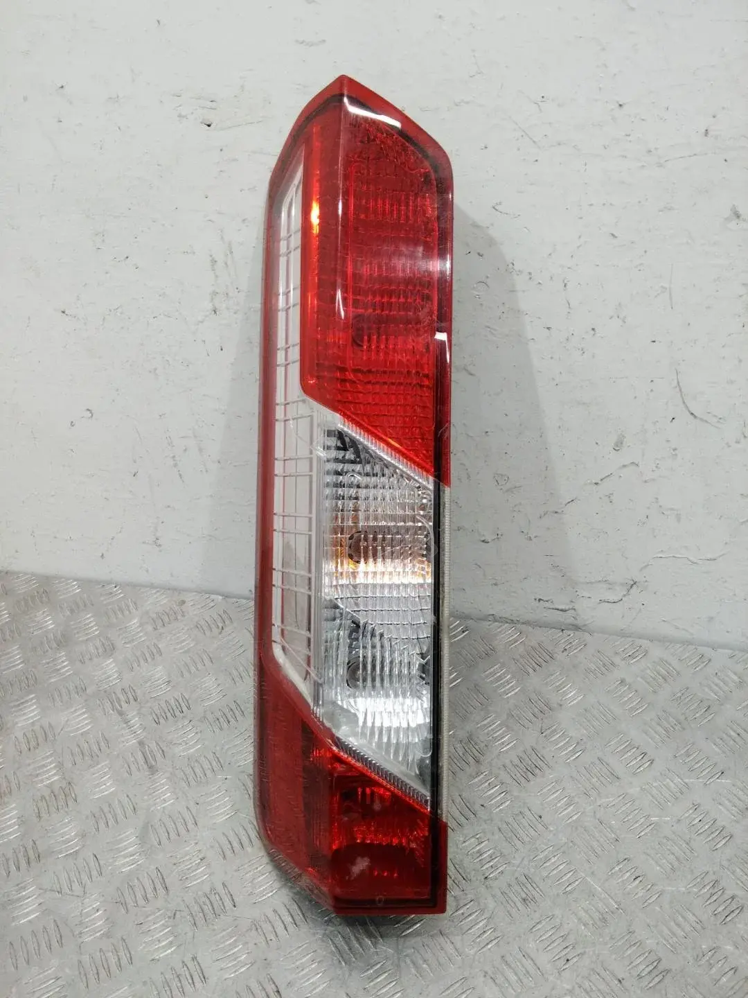 Задние фонари BK3113405AG