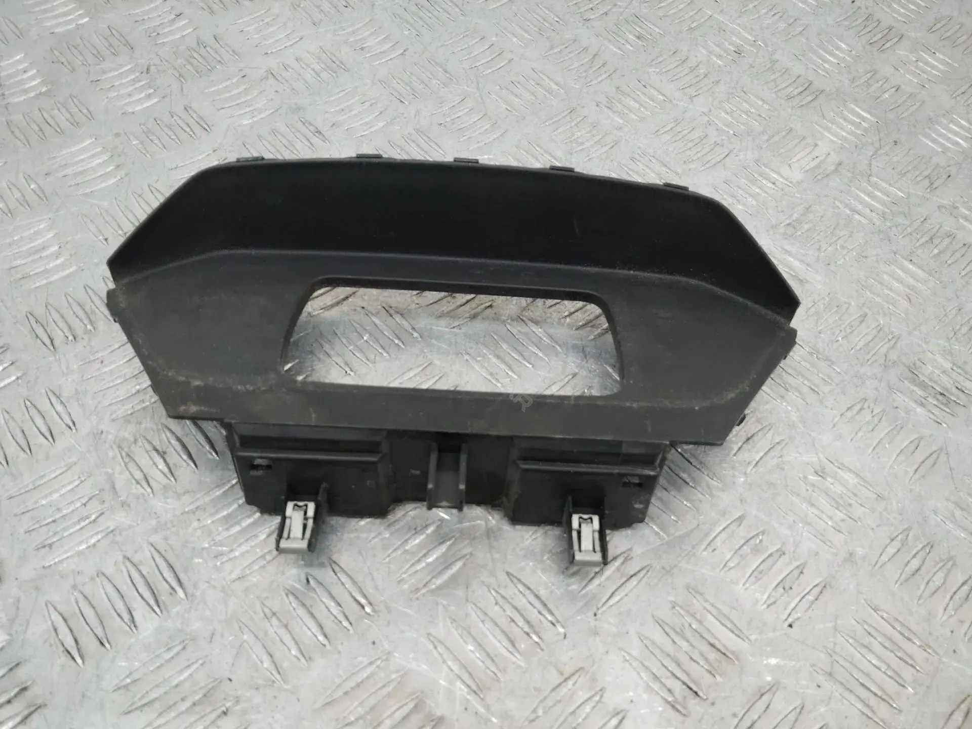 Пластик салона BK31V04444AE