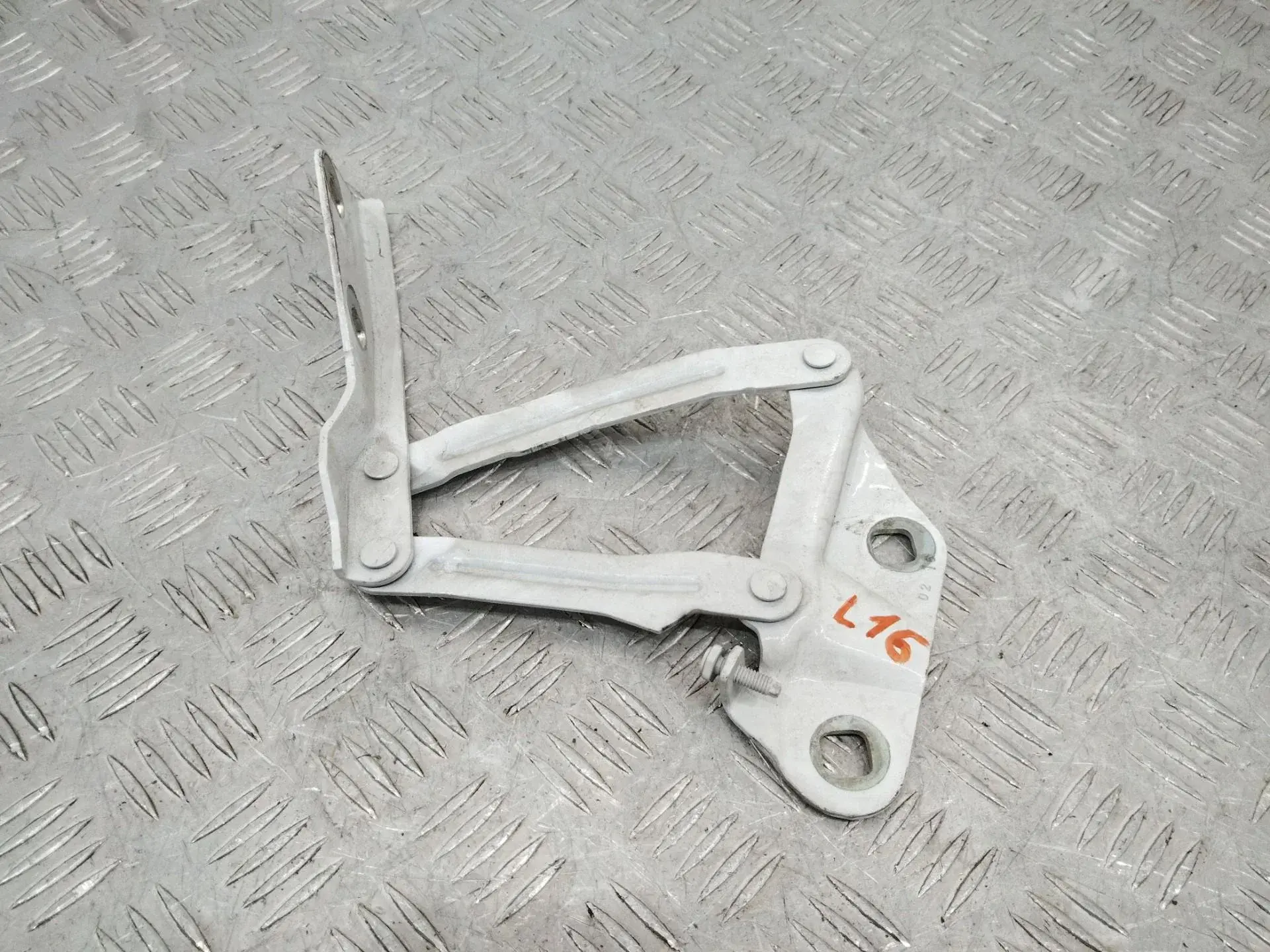 Петля капота BK2116801AC