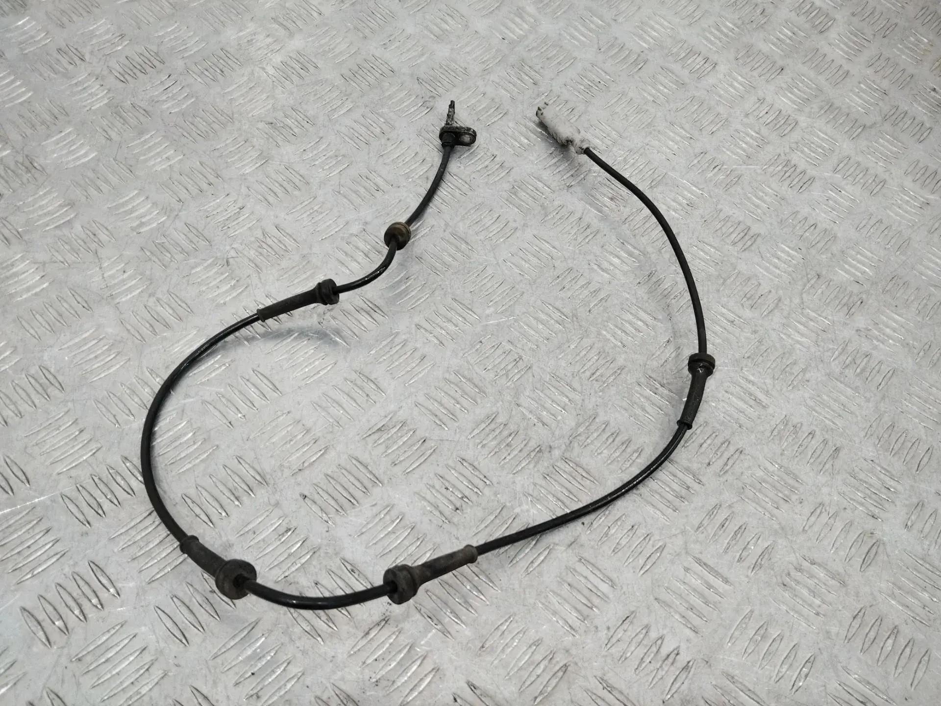 Датчик АБС HPLA2C204BA