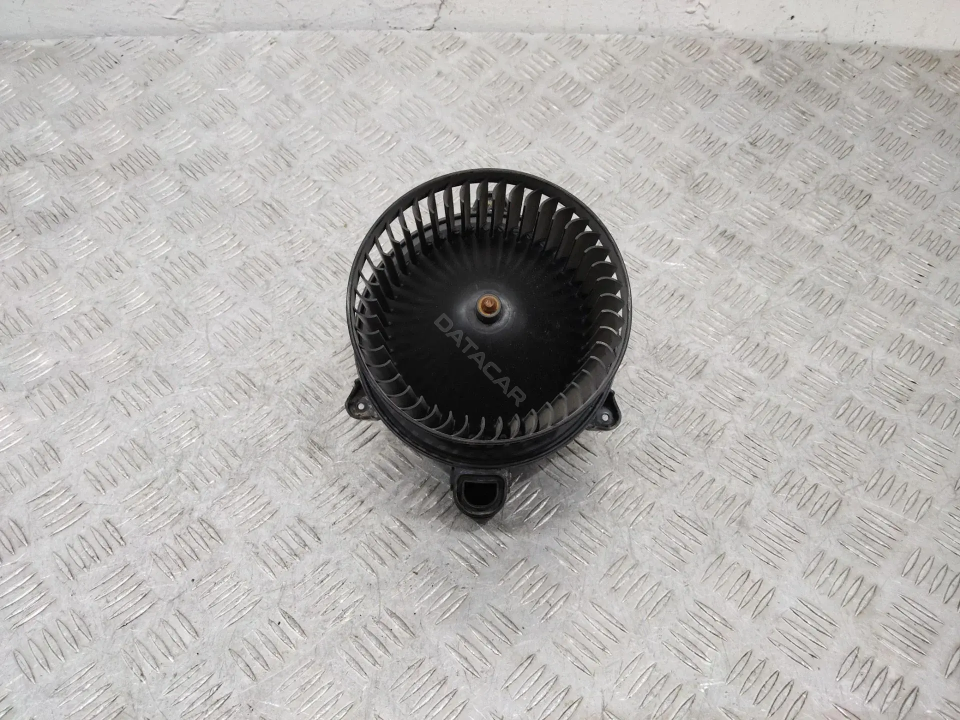 Моторчик печки BK2T18456AA