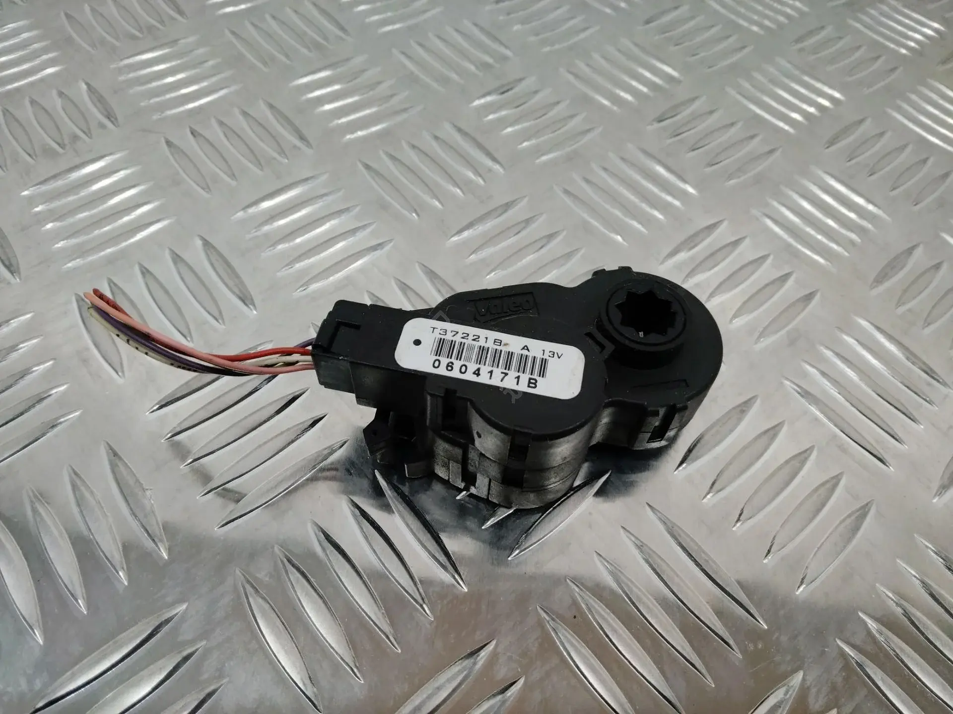 Мотор заслонки печки T37221BA