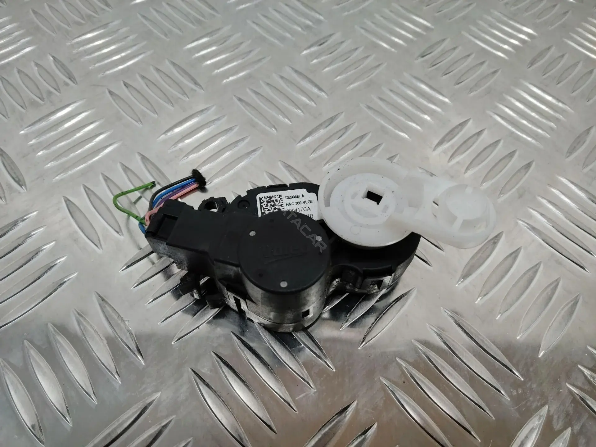 Мотор заслонки печки T32088B