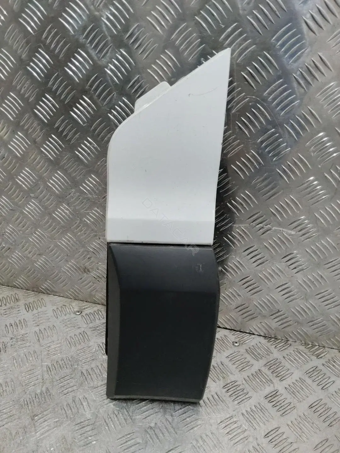 Крышка лючка топливного бака GK31V27936AD