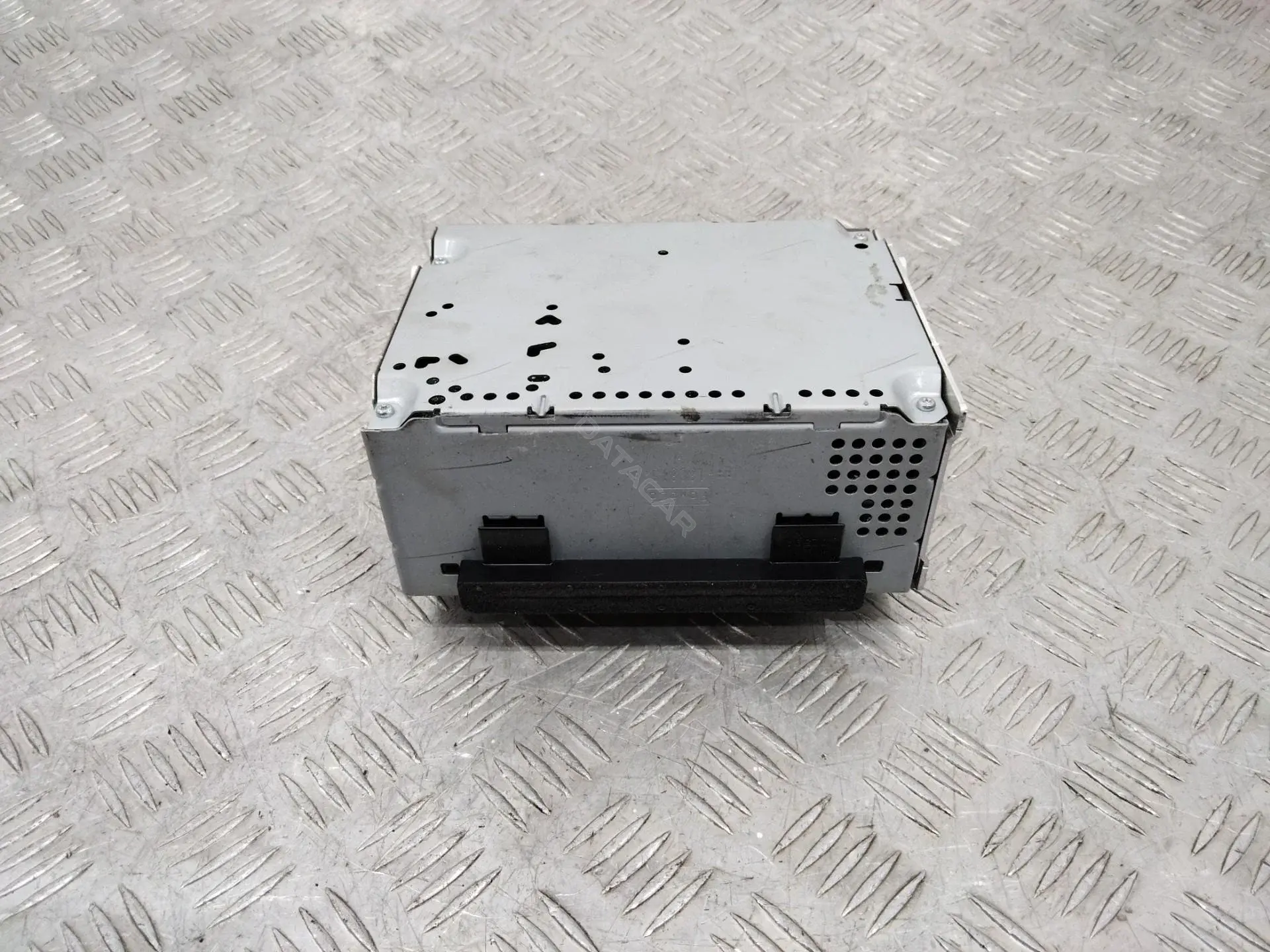 Магнитола GK2T18C815GG