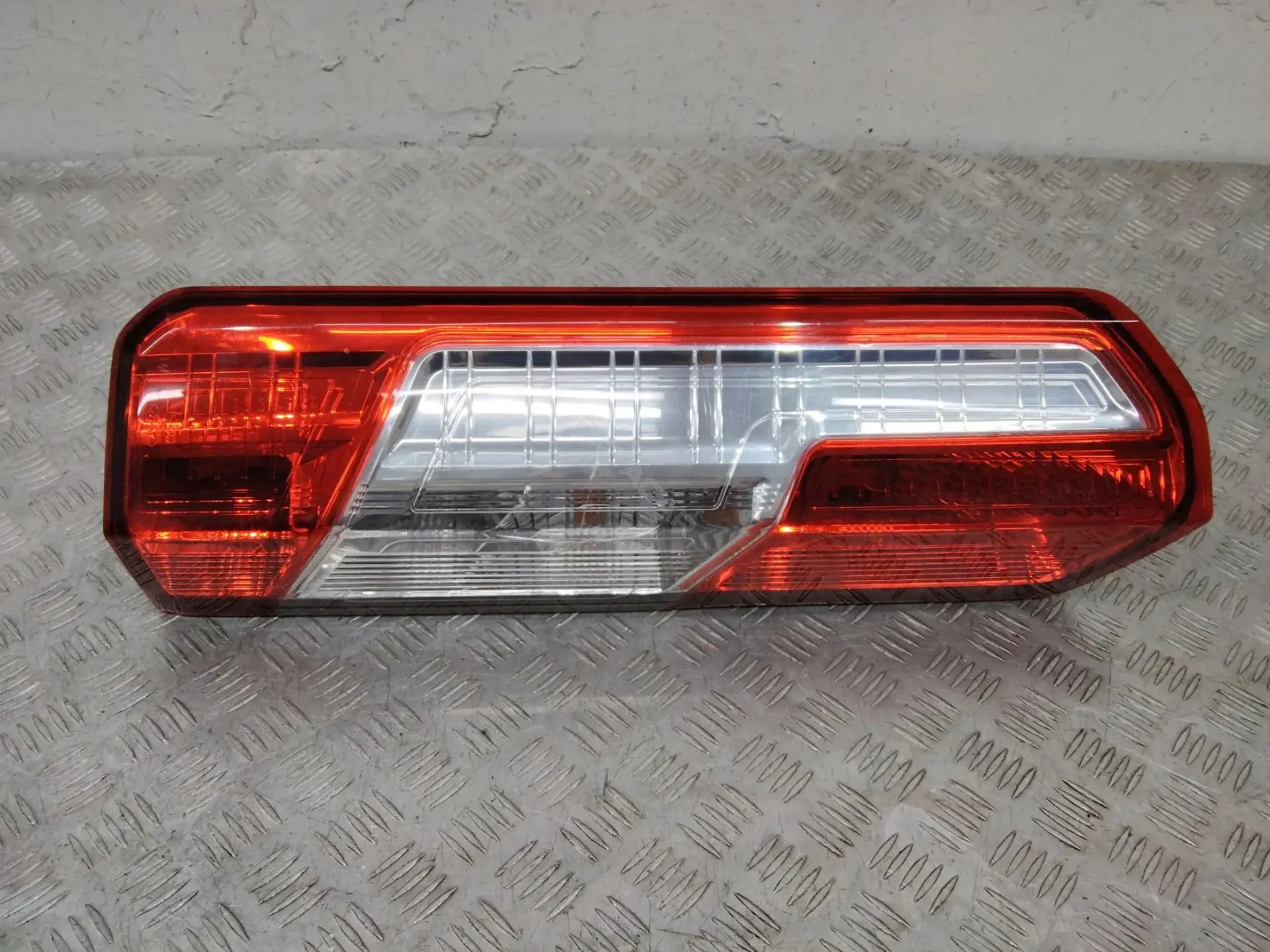 Задние фонари BK3113405AG