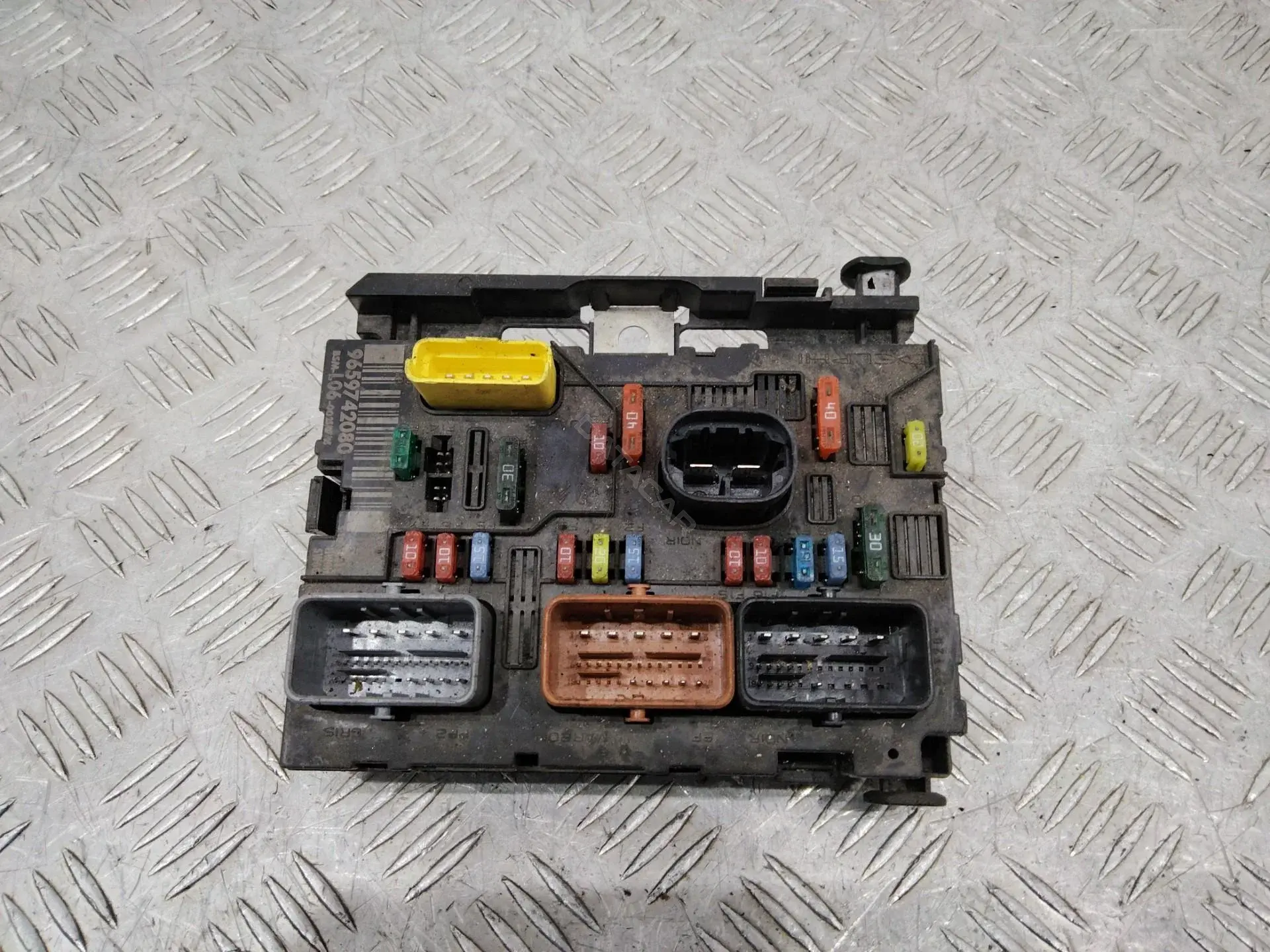 Блок предохранителей 9659742080, L06