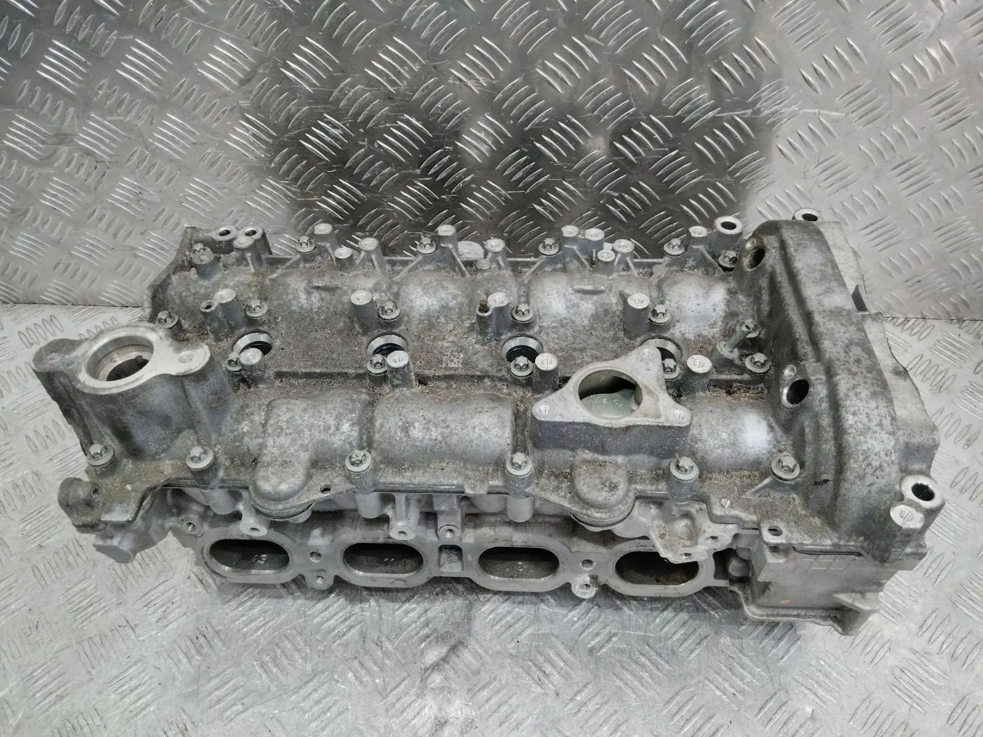 Головка блока цилиндров A2700102502, R270016