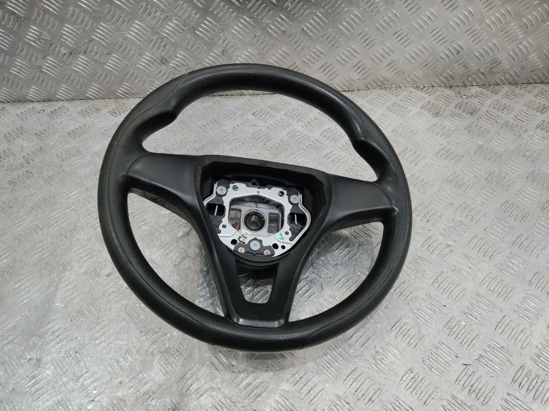 Руль A0004608003