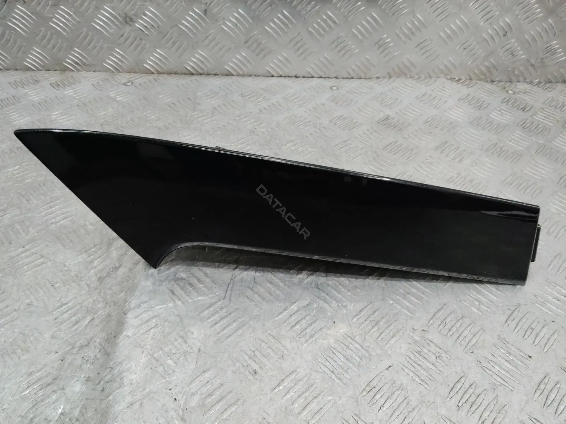 Накладка крышки багажника 960324CE0A