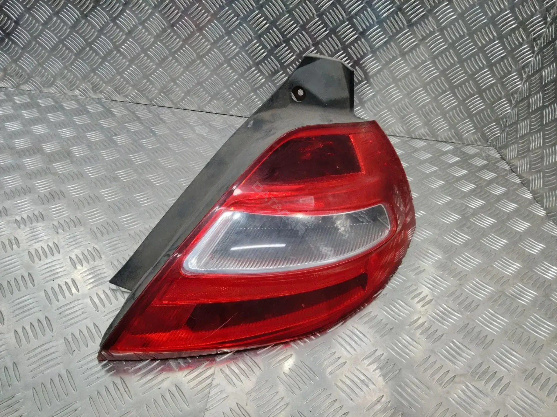Задние фонари 8200413216