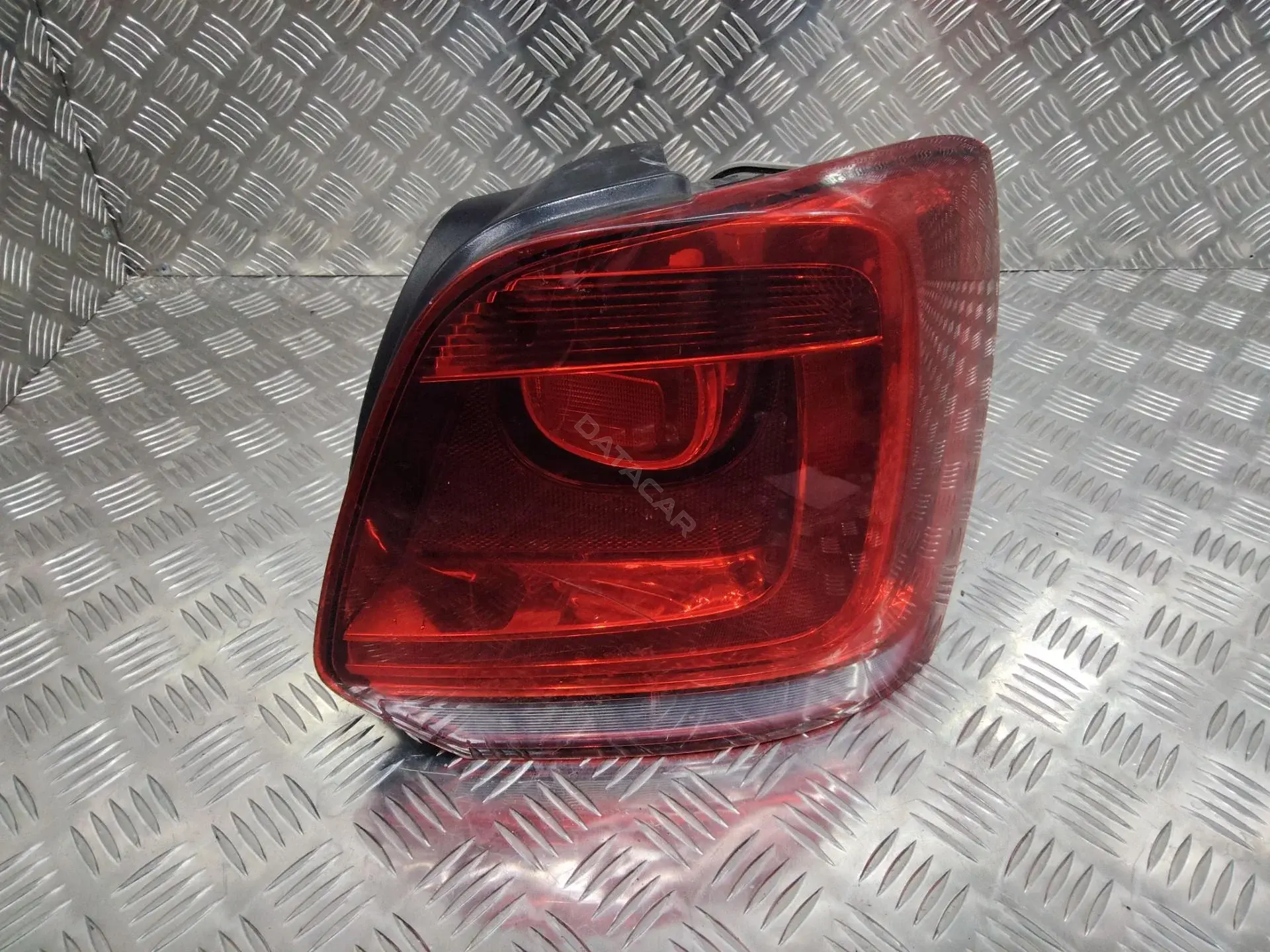Задние фонари 6R0945258A