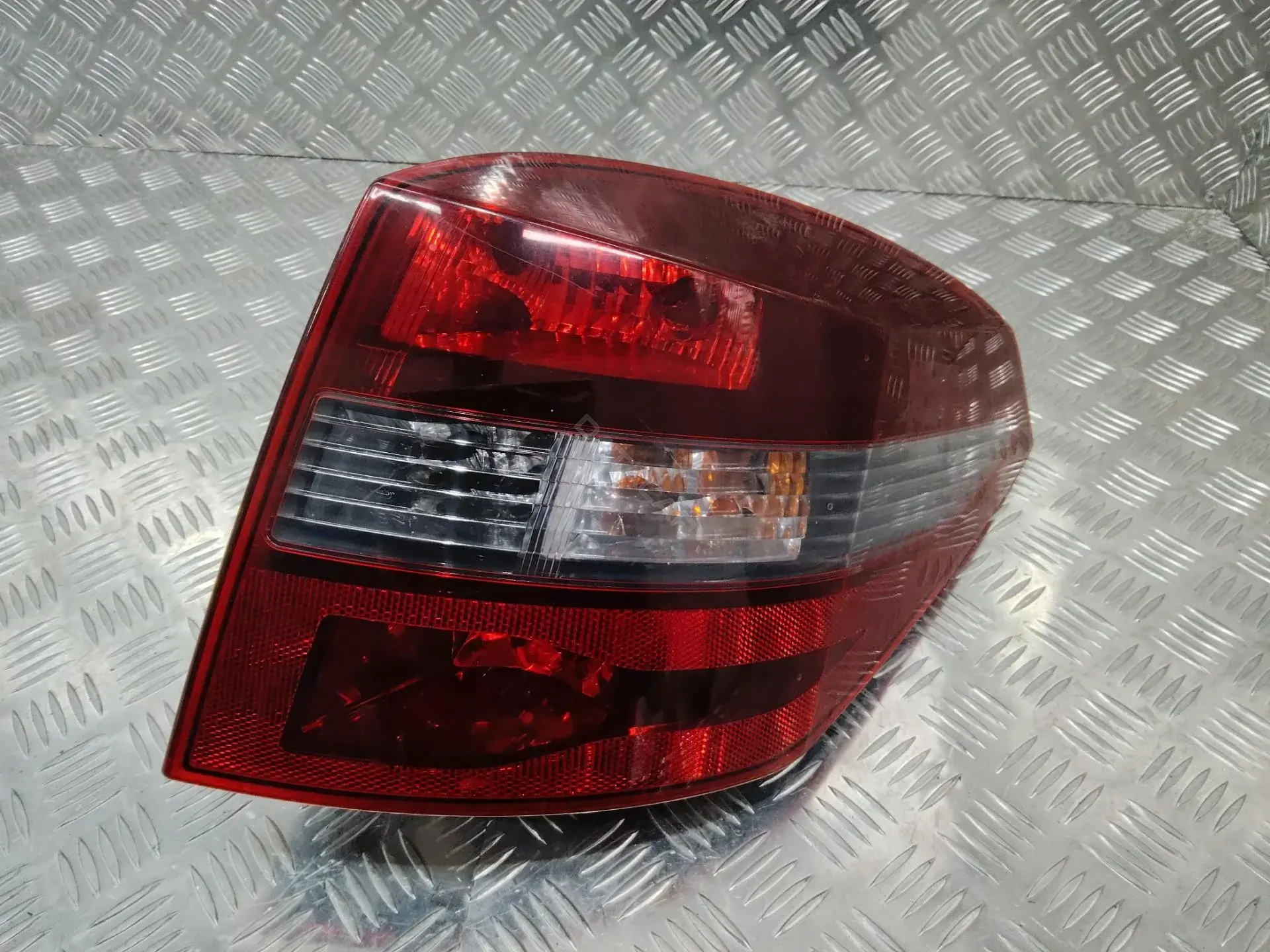 Задние фонари 265500021R