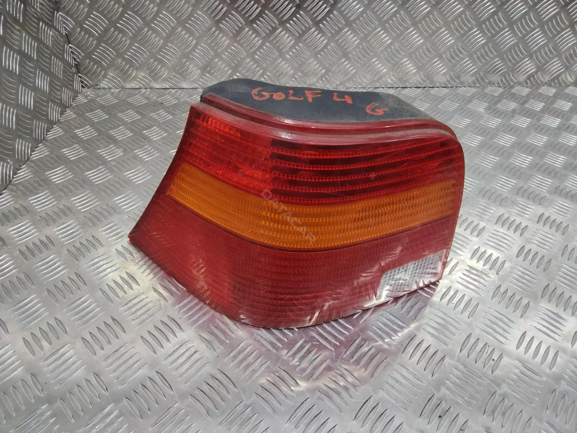 Задние фонари 1J6945095